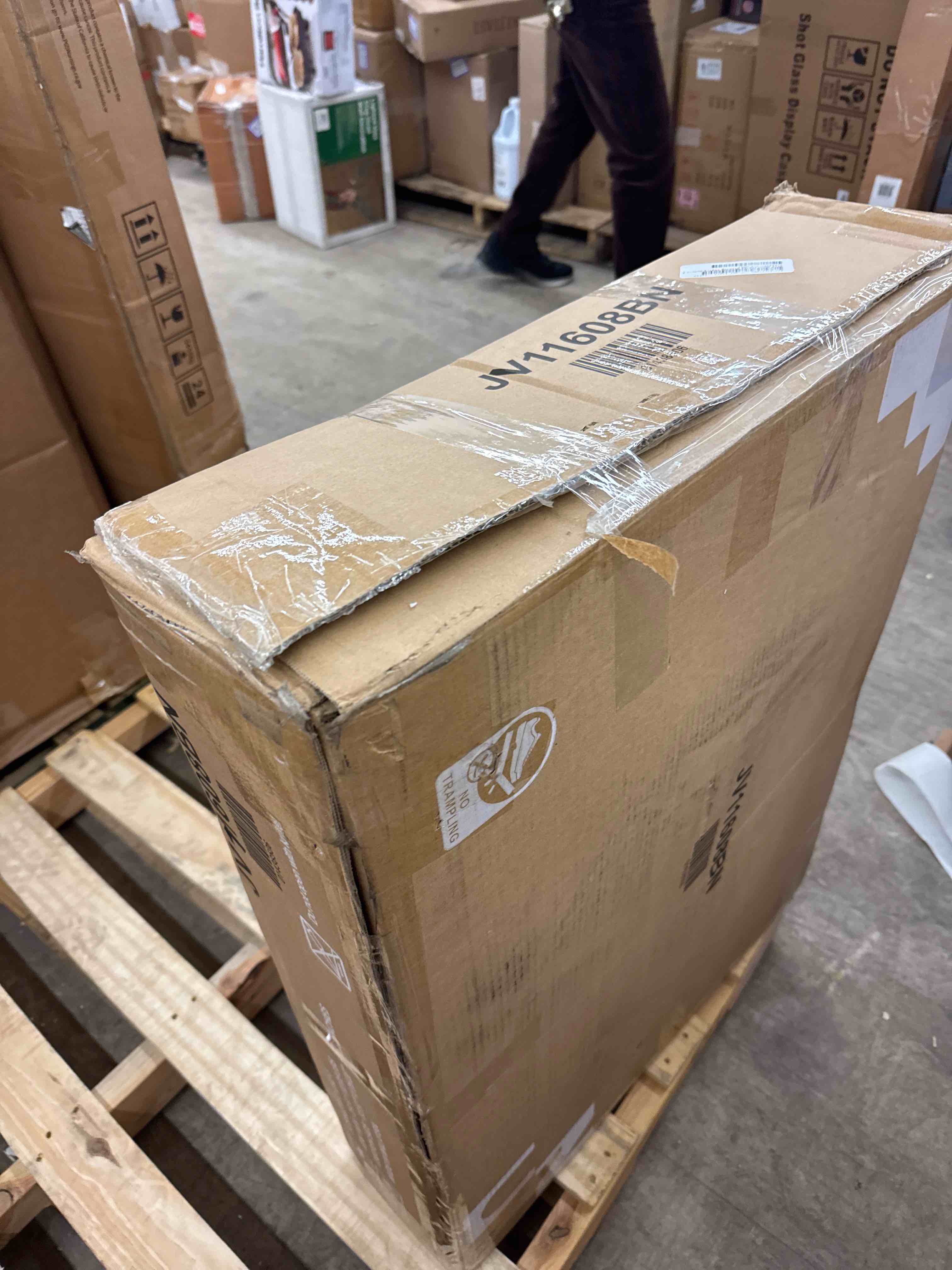 https://s3.amazonaws.com/lotting-images-prod/phillipi/BRN0112369_1734028126484.jpeg