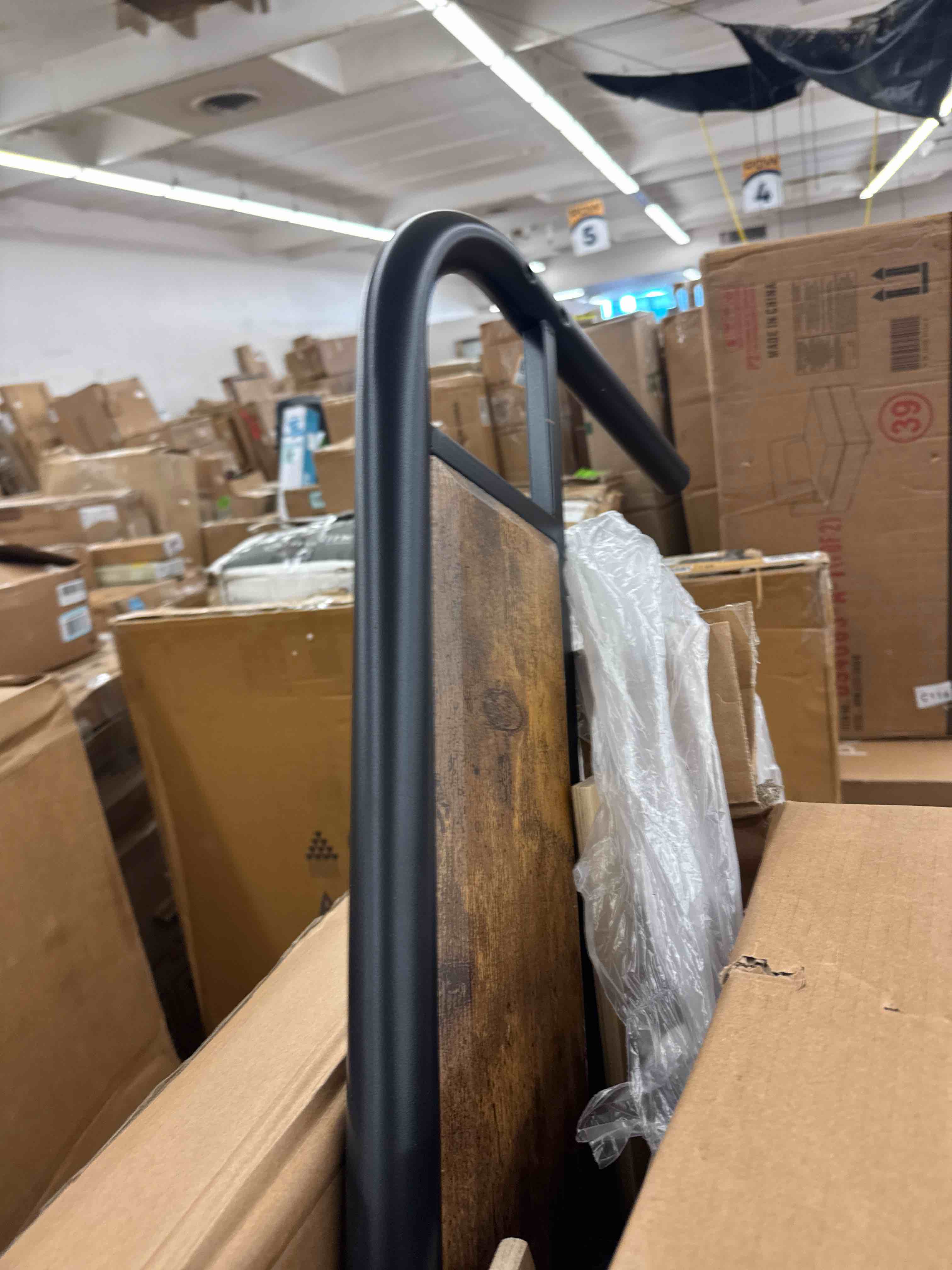 https://s3.amazonaws.com/lotting-images-prod/phillipi/BRN0112372_1734027200679.jpeg