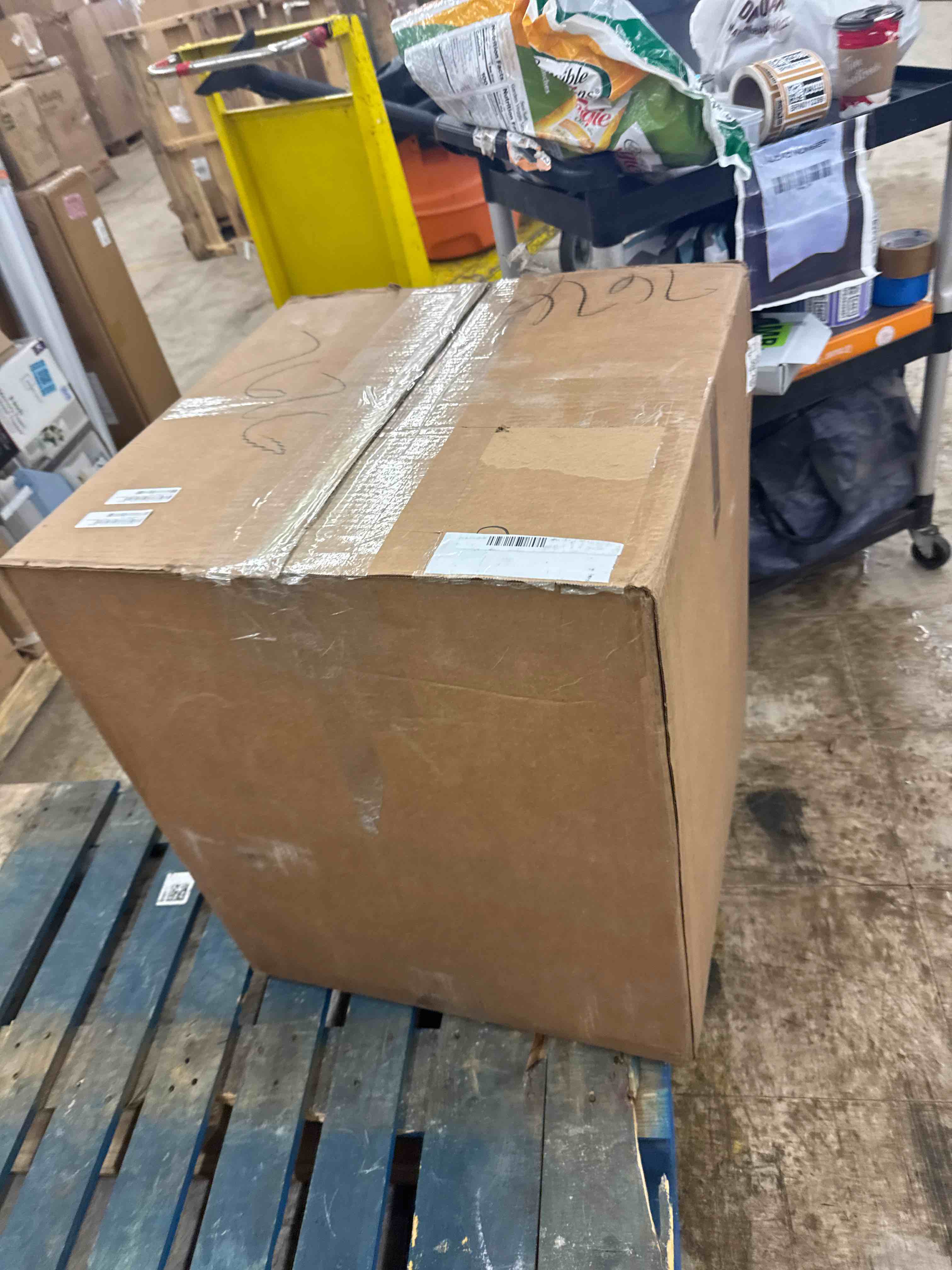 https://s3.amazonaws.com/lotting-images-prod/phillipi/BRN0112404_1734019730958.jpeg