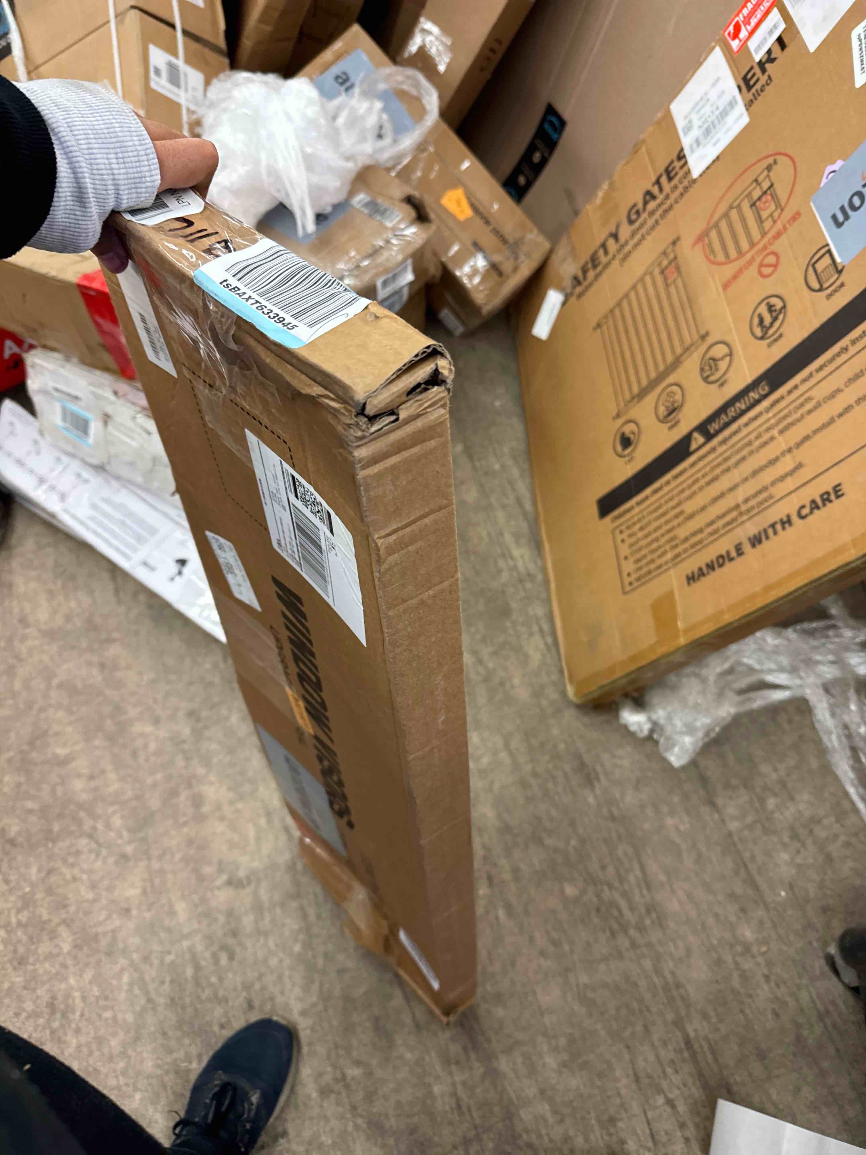 https://s3.amazonaws.com/lotting-images-prod/phillipi/BRN0112640_1733247642338.jpeg