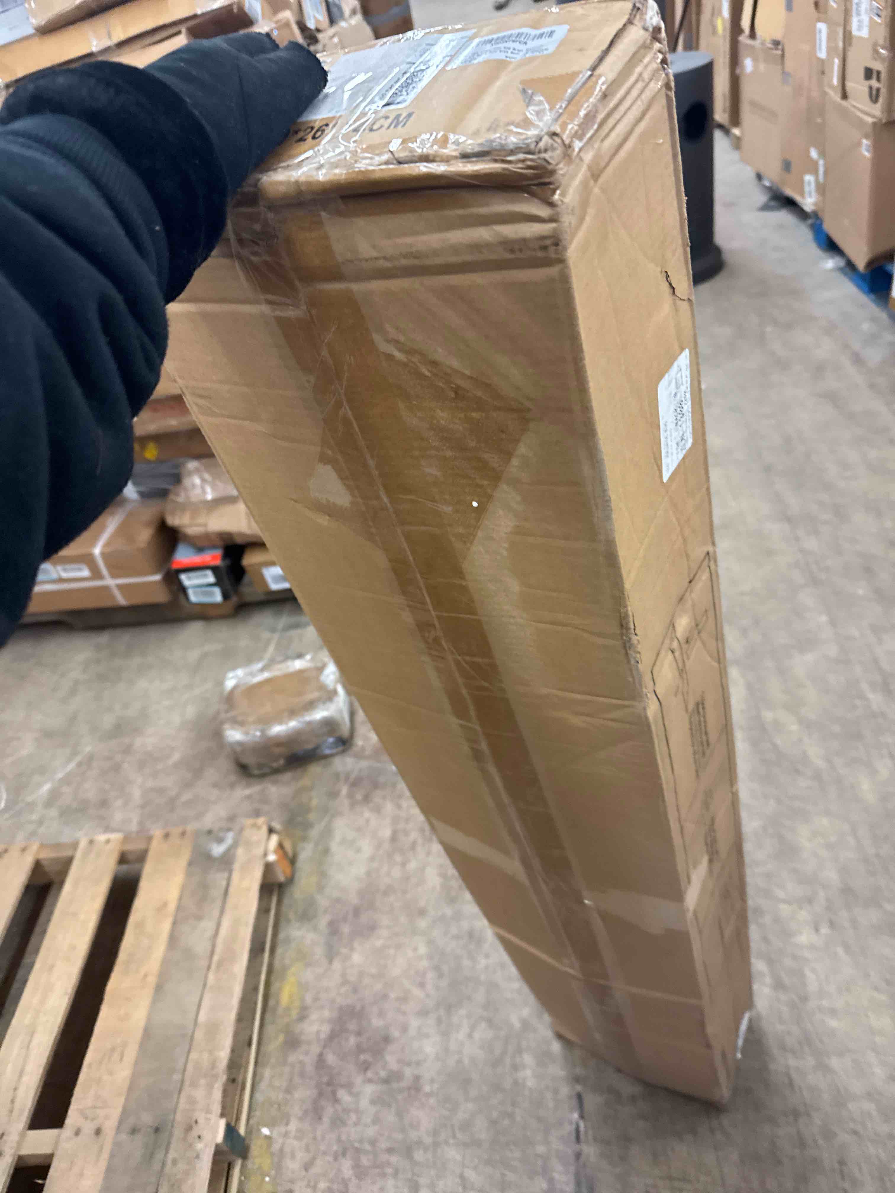 https://s3.amazonaws.com/lotting-images-prod/phillipi/BRN0112661_1733244610322.jpeg