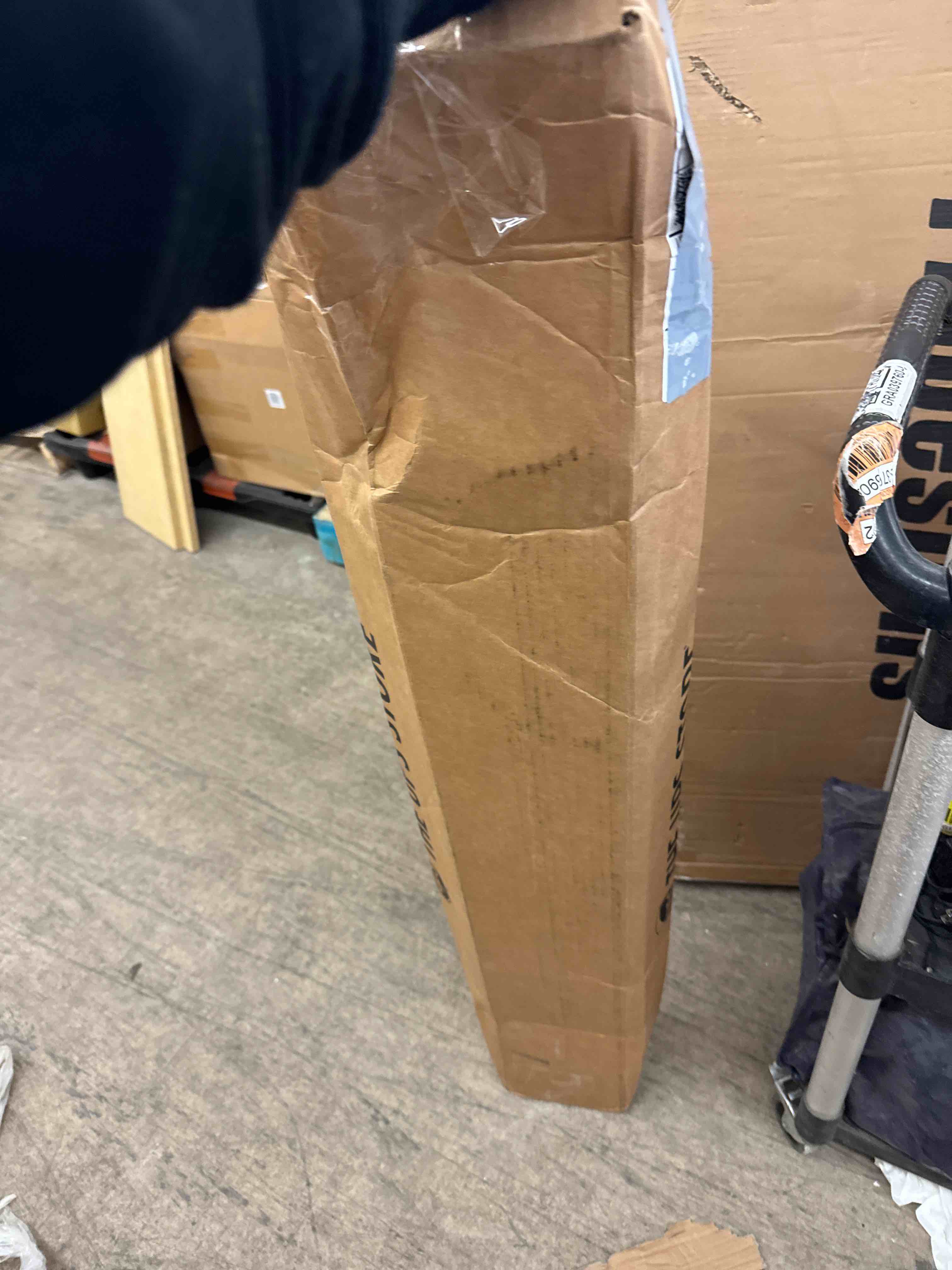 https://s3.amazonaws.com/lotting-images-prod/phillipi/BRN0112674_1733242337239.jpeg