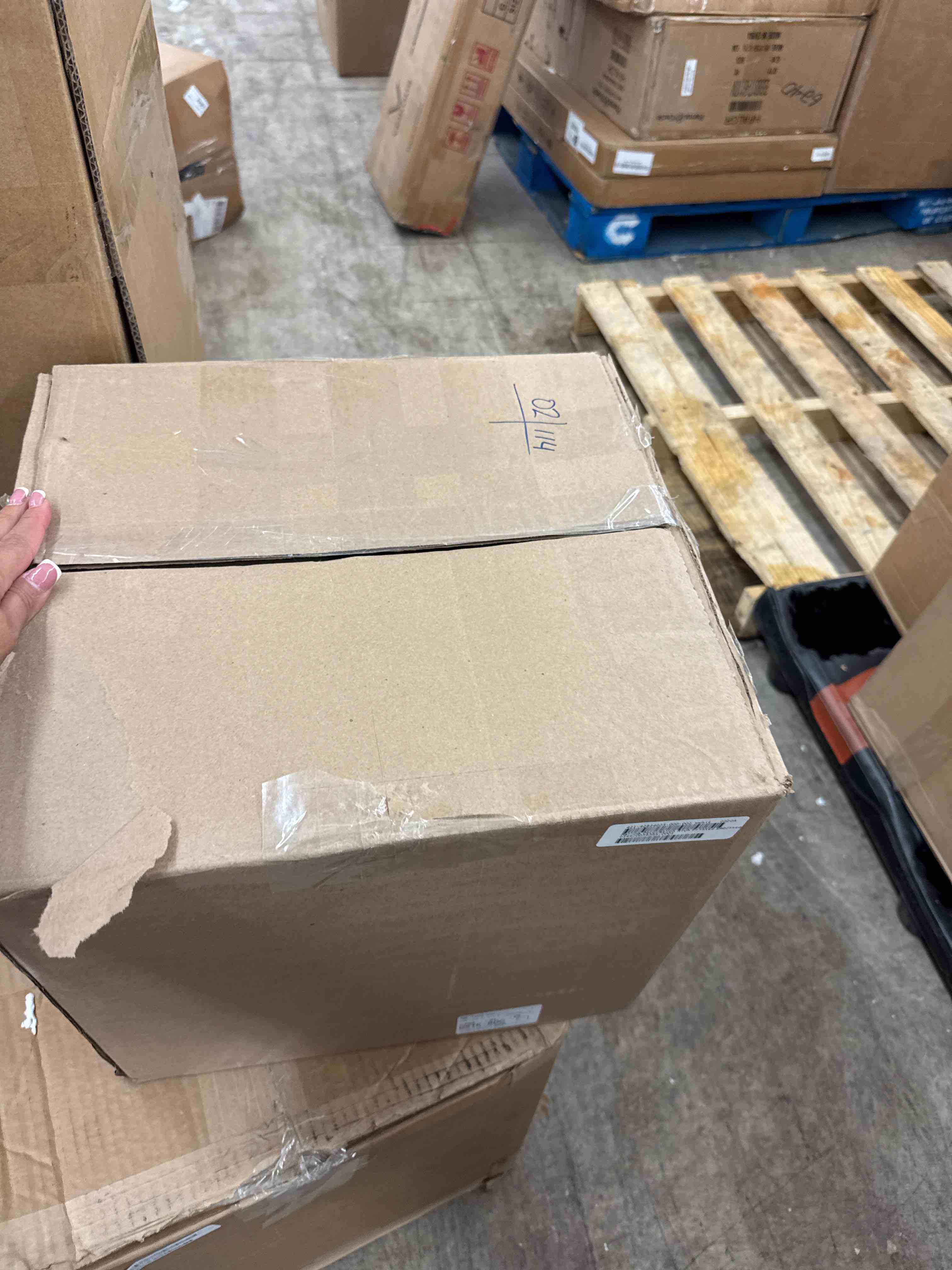 https://s3.amazonaws.com/lotting-images-prod/phillipi/BRN0112826_1732564325925.jpeg
