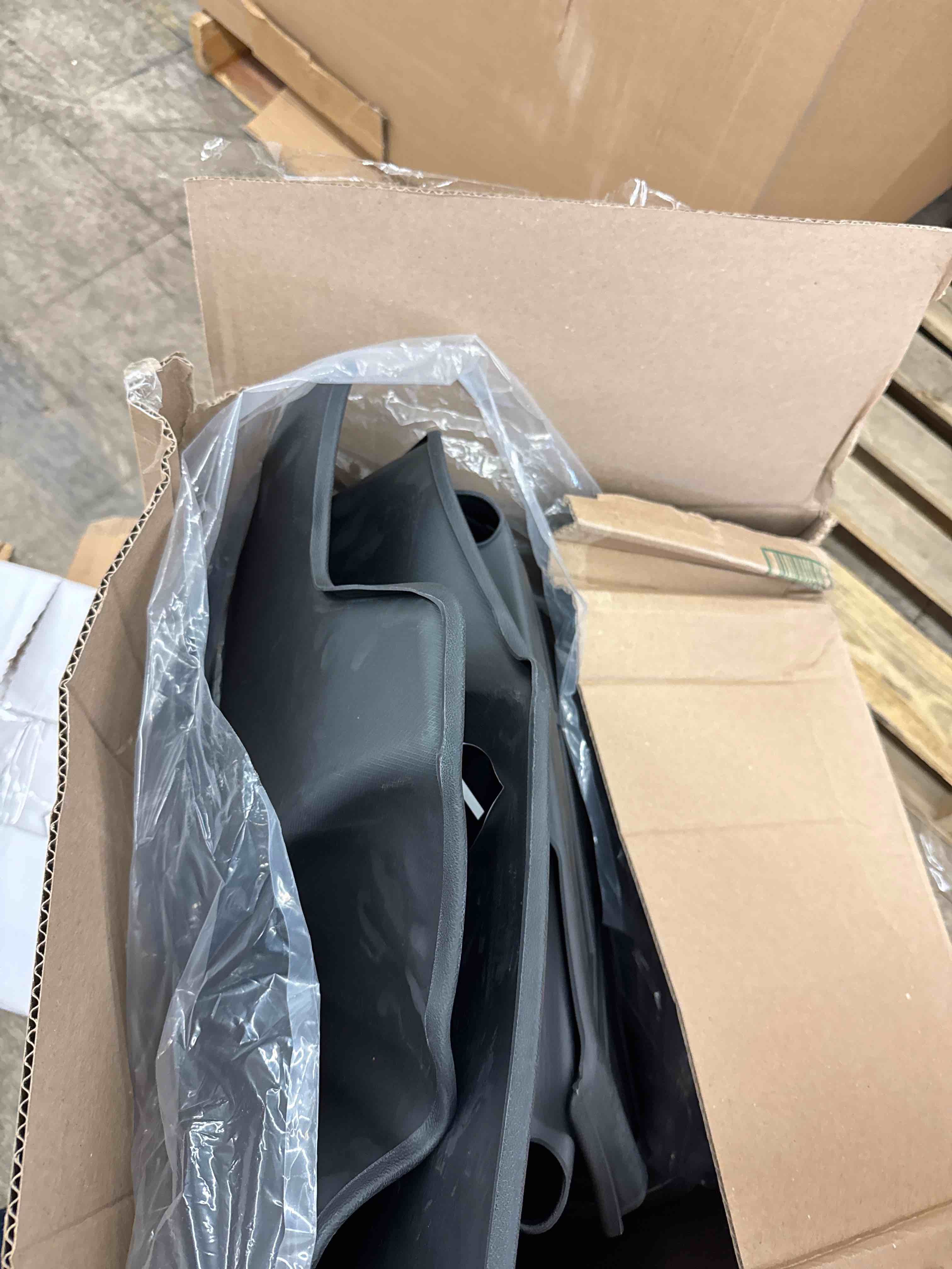 https://s3.amazonaws.com/lotting-images-prod/phillipi/BRN0113131_1731444626989.jpeg