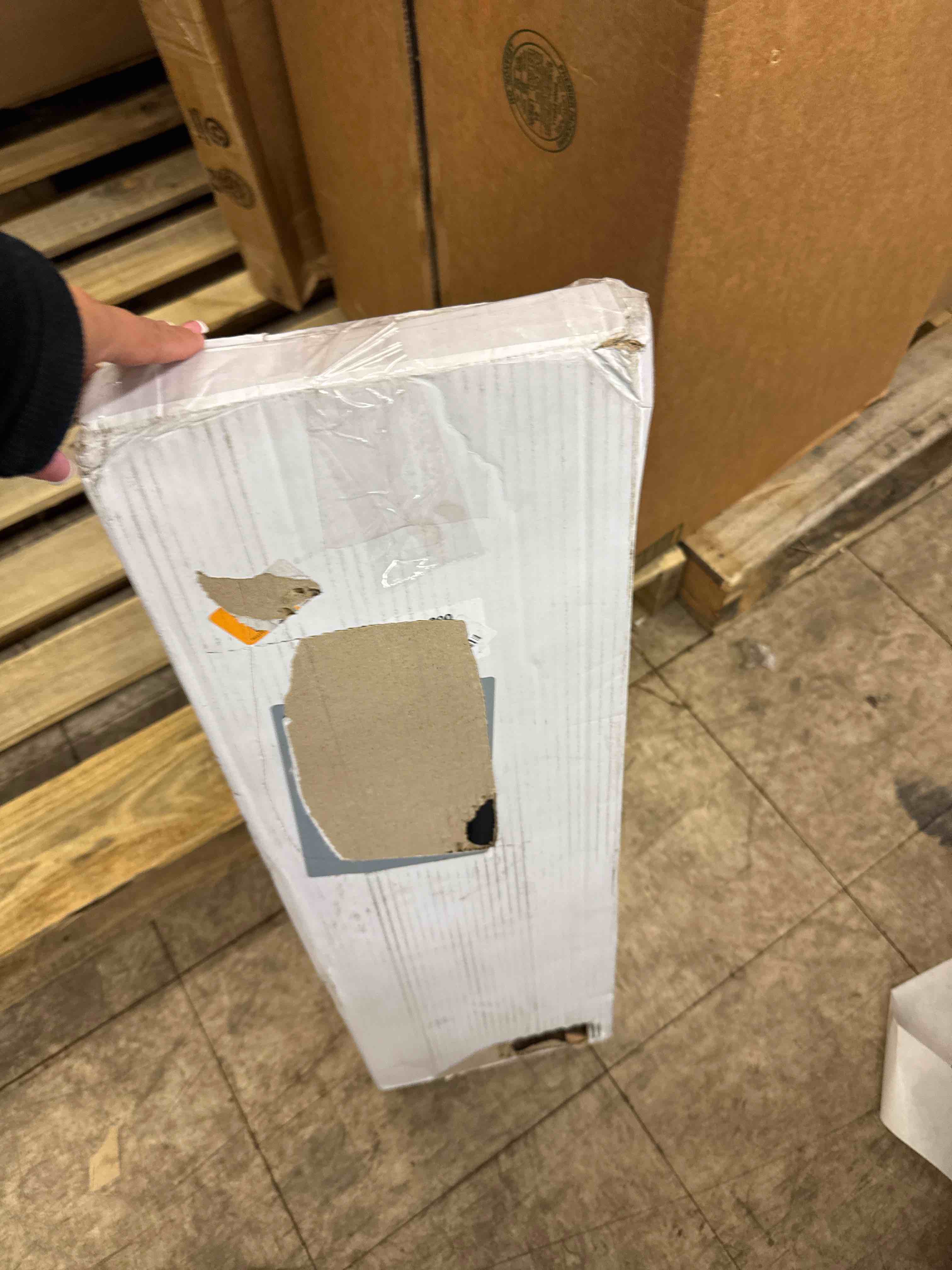 https://s3.amazonaws.com/lotting-images-prod/phillipi/BRN0113140_1731443414273.jpeg