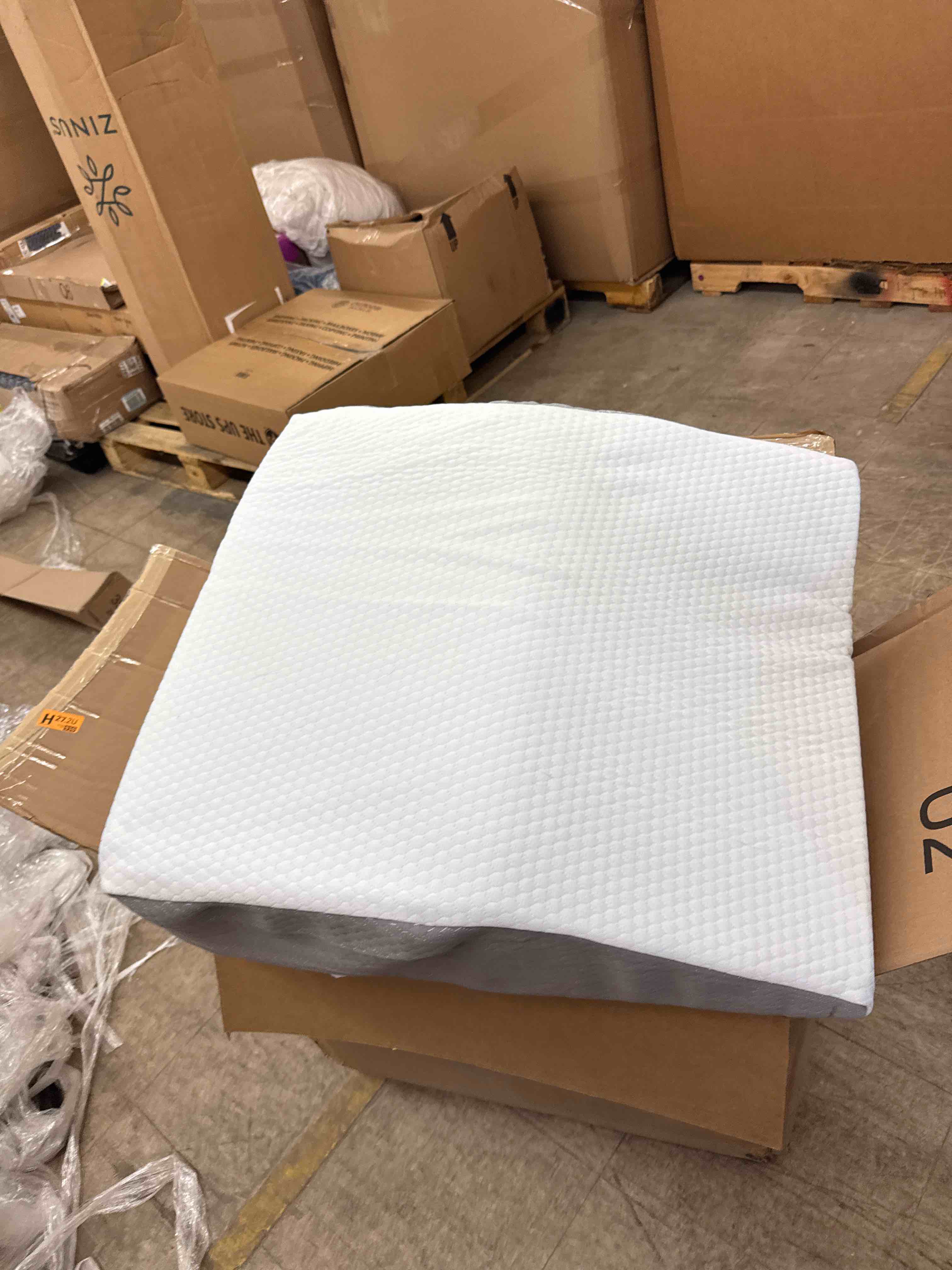 https://s3.amazonaws.com/lotting-images-prod/phillipi/BRN0113460_1730141049327.jpeg