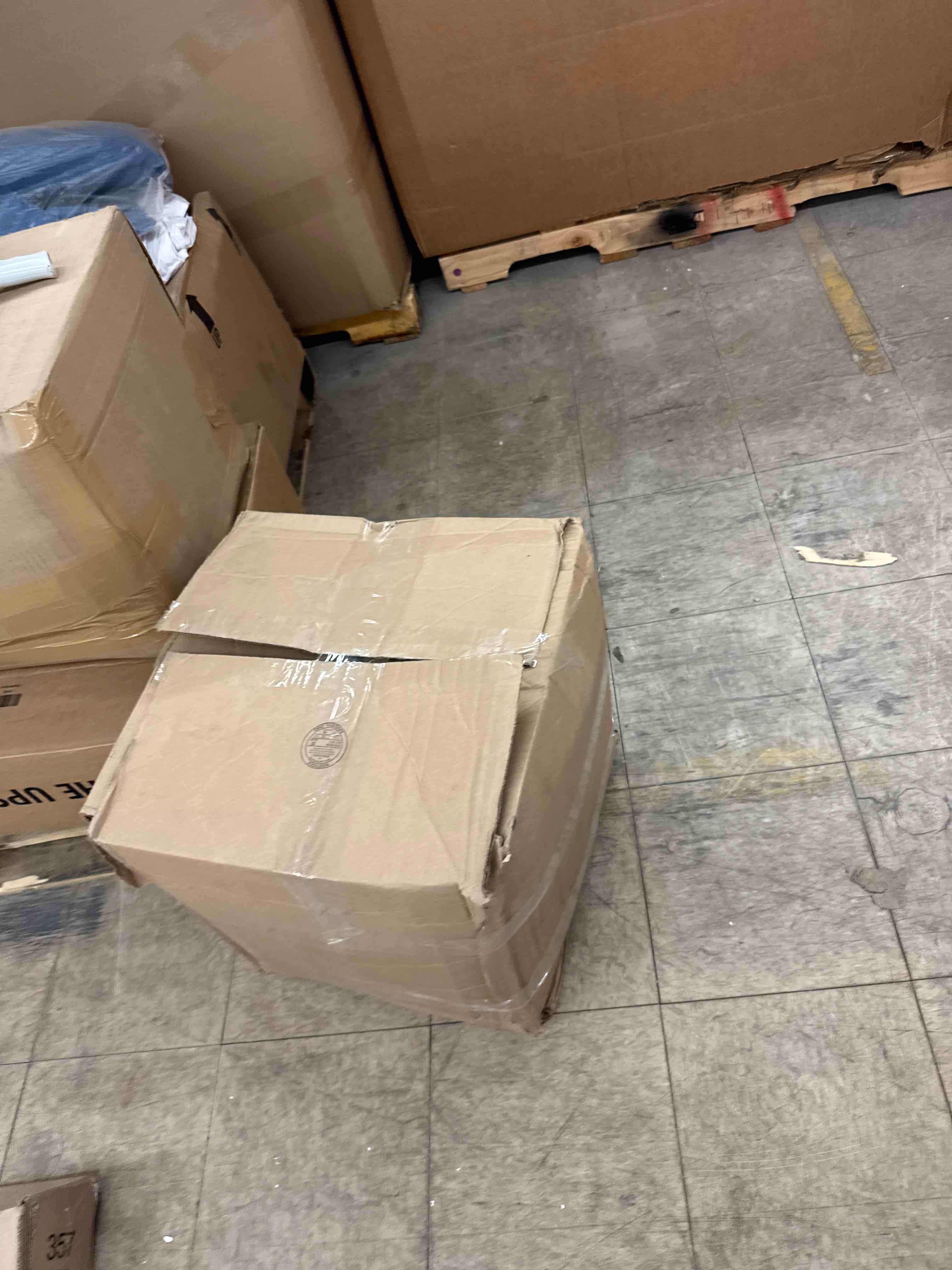https://s3.amazonaws.com/lotting-images-prod/phillipi/BRN0113462_1730140875125.jpeg