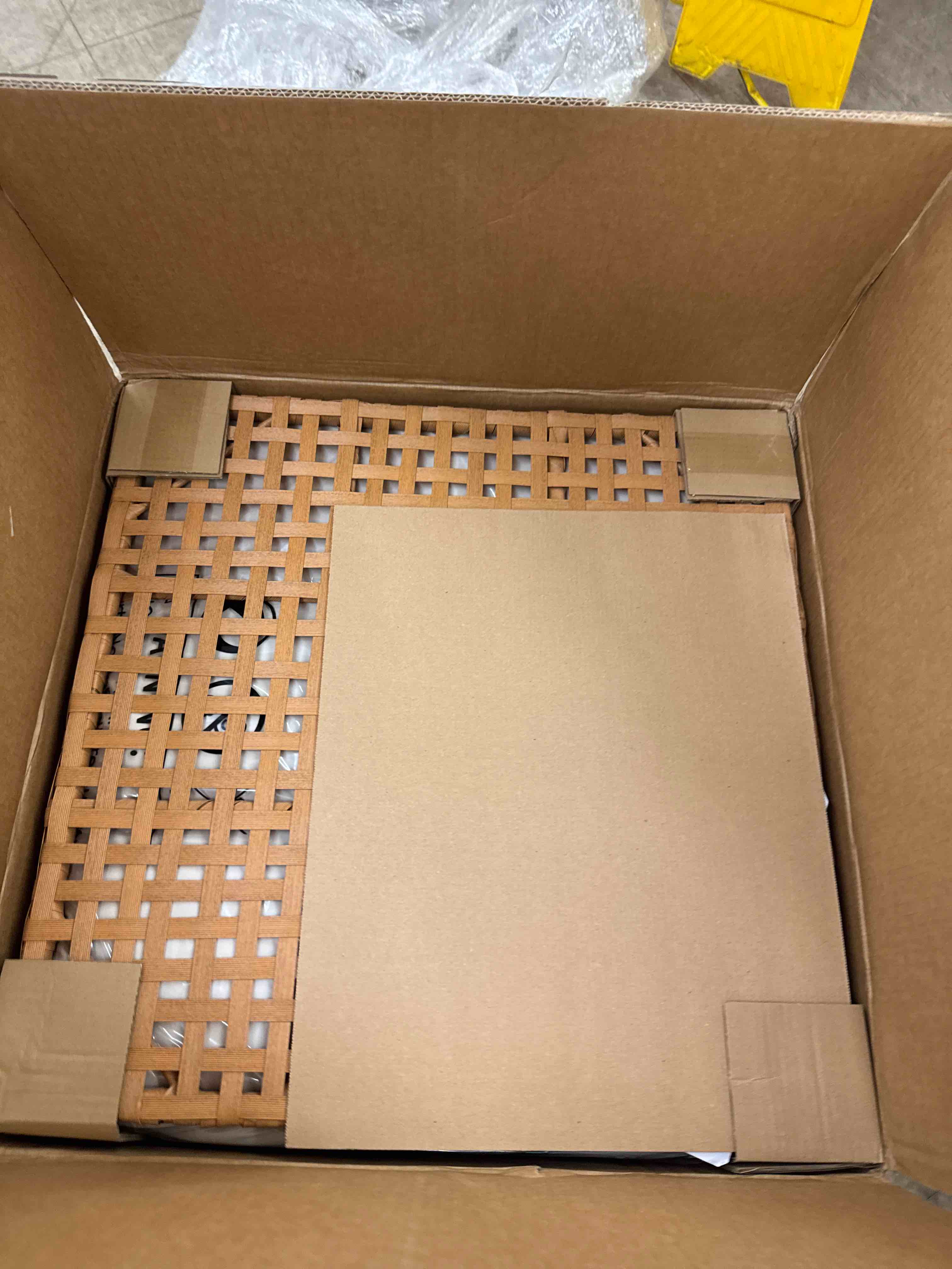 https://s3.amazonaws.com/lotting-images-prod/phillipi/BRN0113465_1730140115208.jpeg