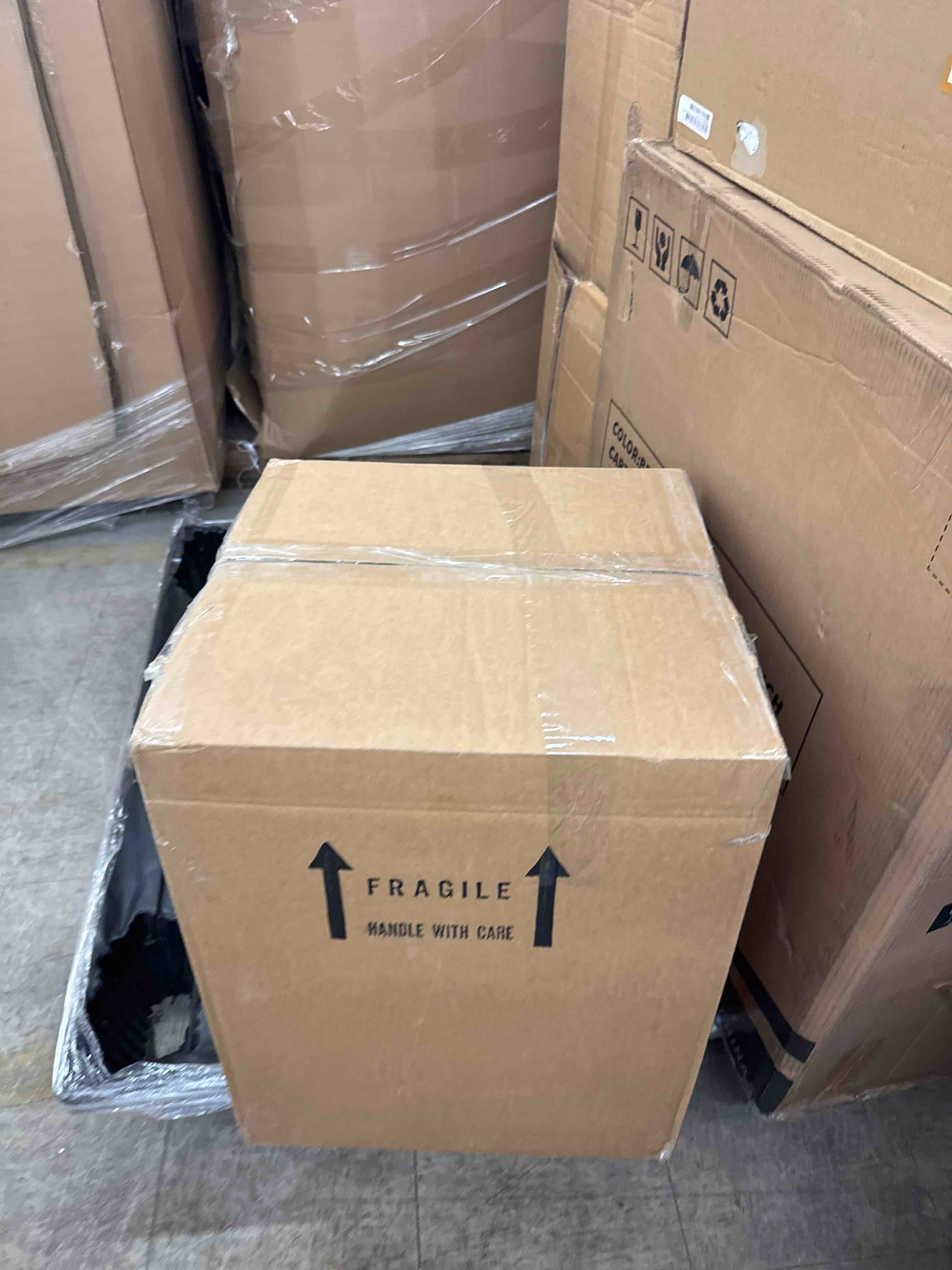 https://s3.amazonaws.com/lotting-images-prod/phillipi/BRN0113468_1730139432296.jpeg