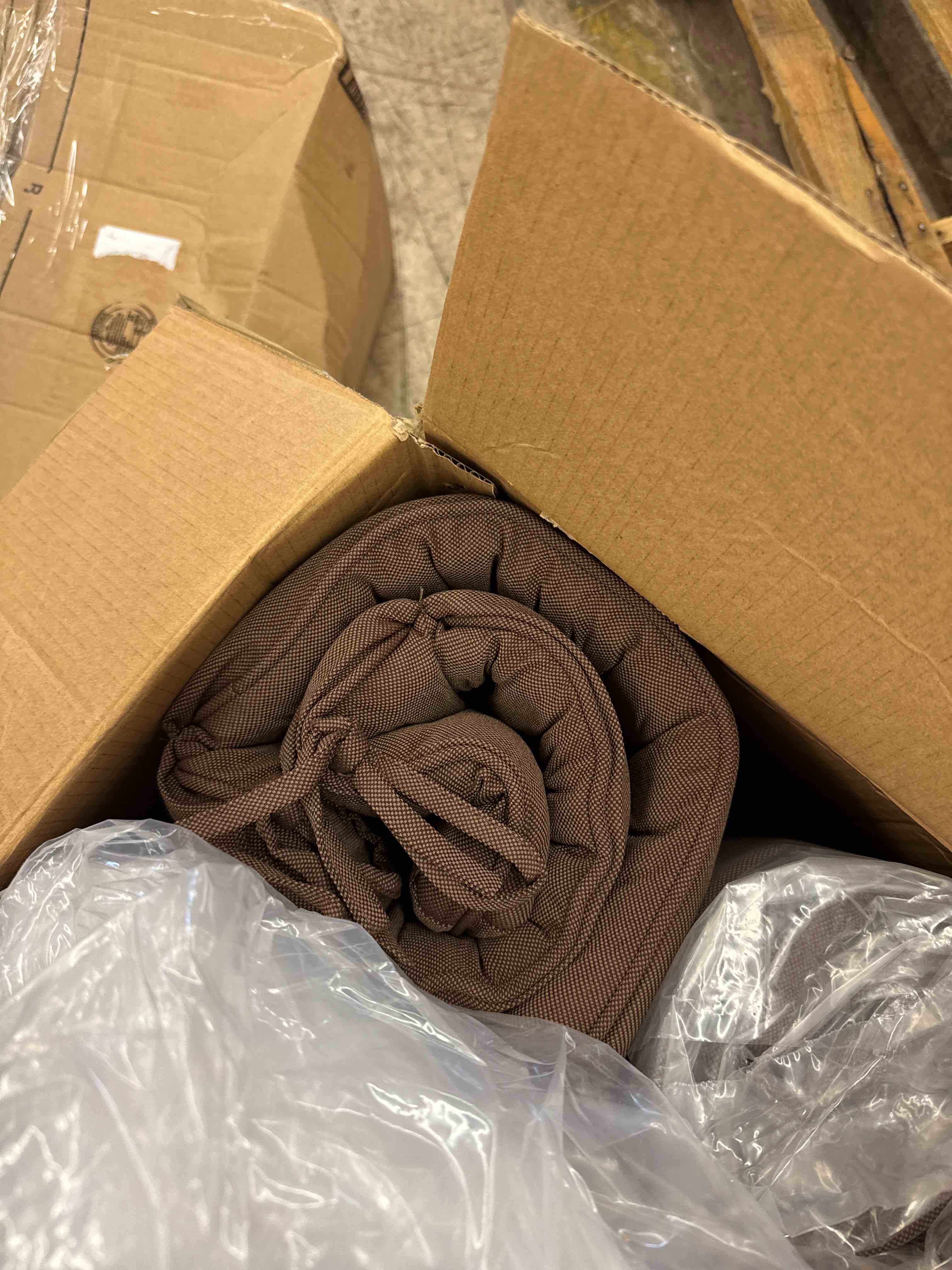 https://s3.amazonaws.com/lotting-images-prod/phillipi/BRN0113685_1729531988478.jpeg