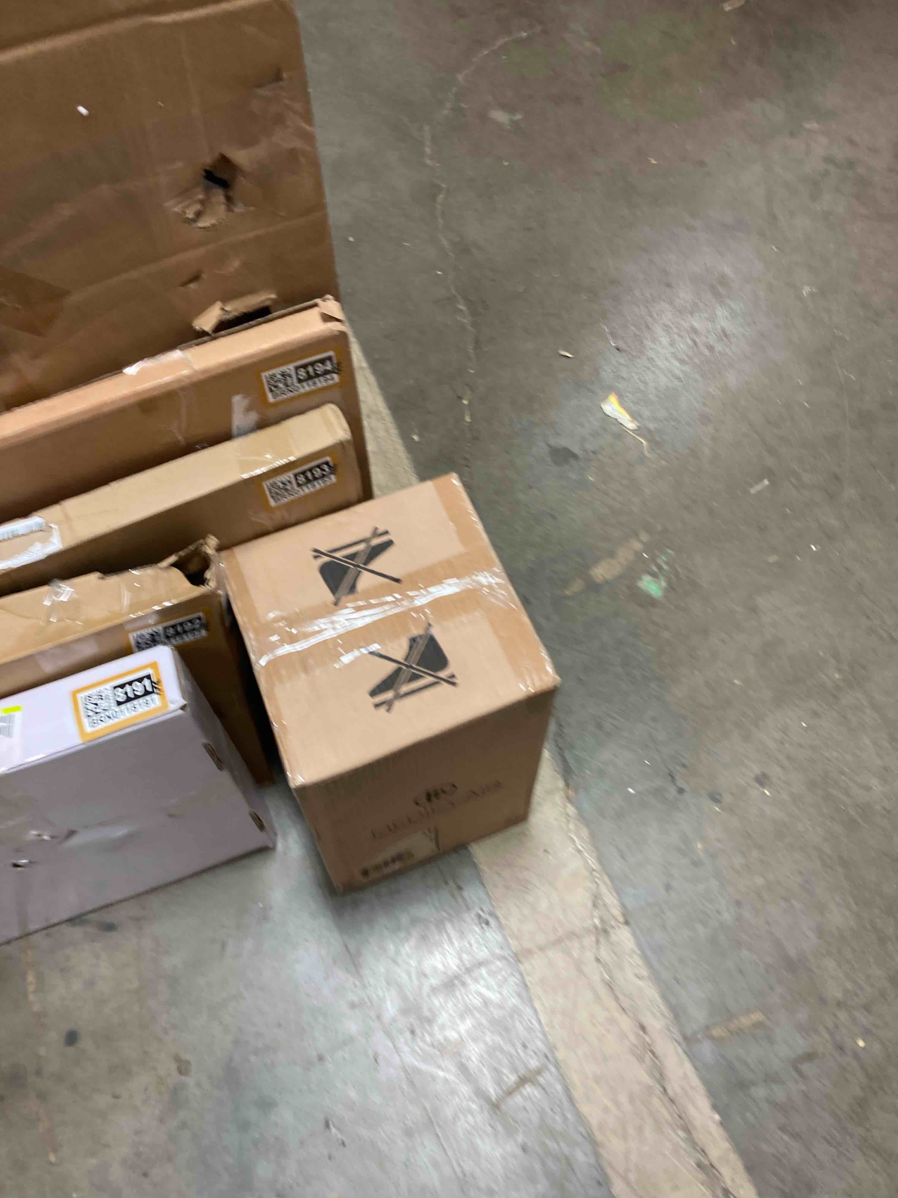 https://s3.amazonaws.com/lotting-images-prod/phillipi/BRN0118188_1741879030056.jpeg