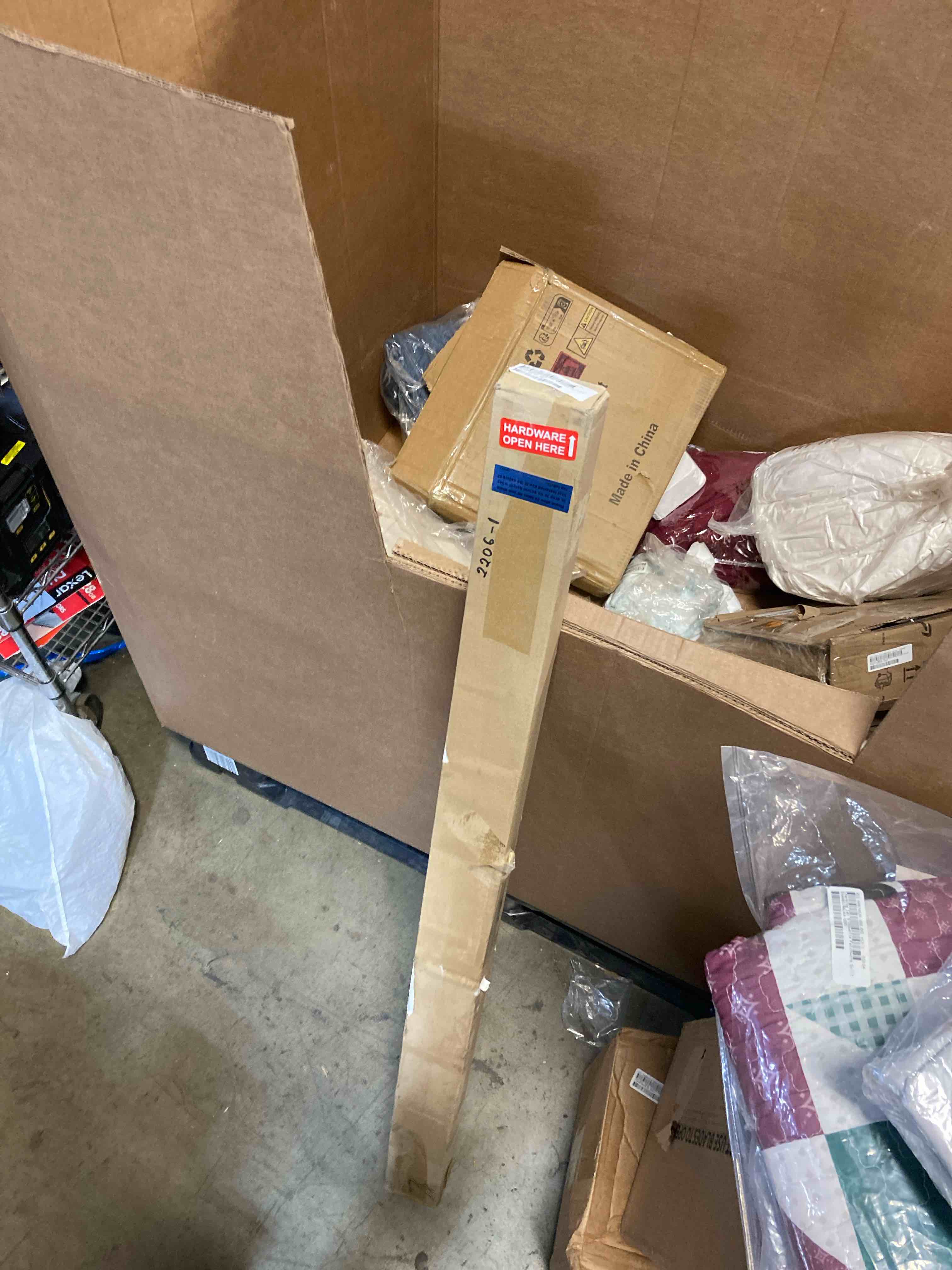 https://s3.amazonaws.com/lotting-images-prod/phillipi/BRN0118503_1738706311187.jpeg