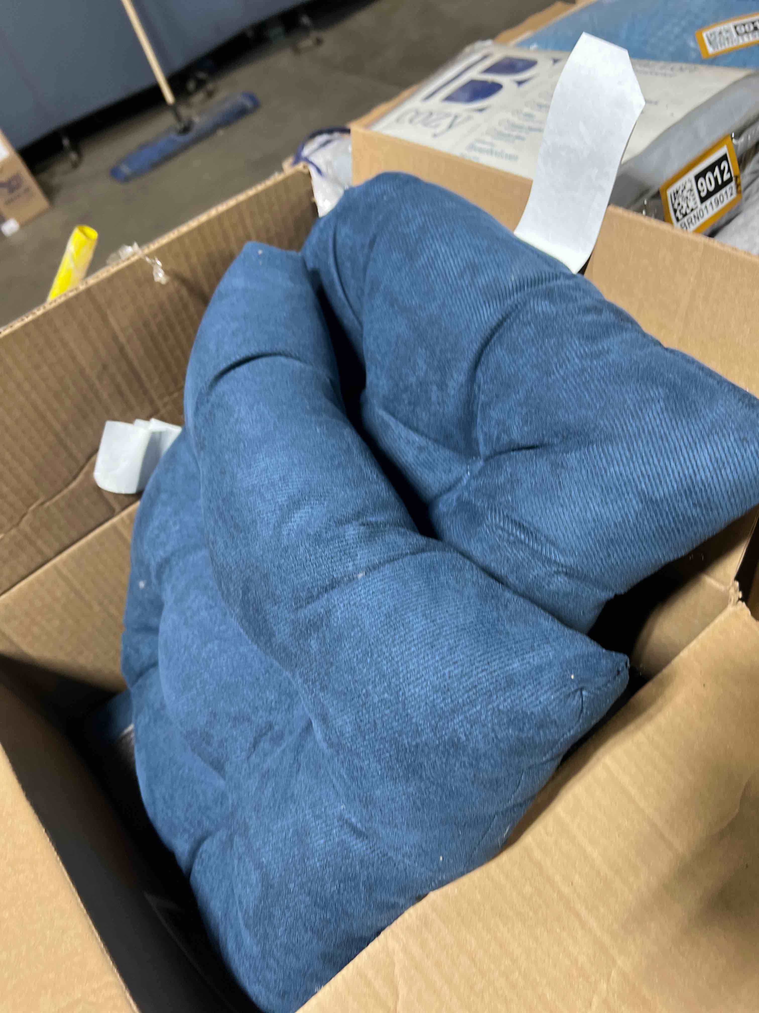 https://s3.amazonaws.com/lotting-images-prod/phillipi/BRN0119003_1738182588381.jpeg