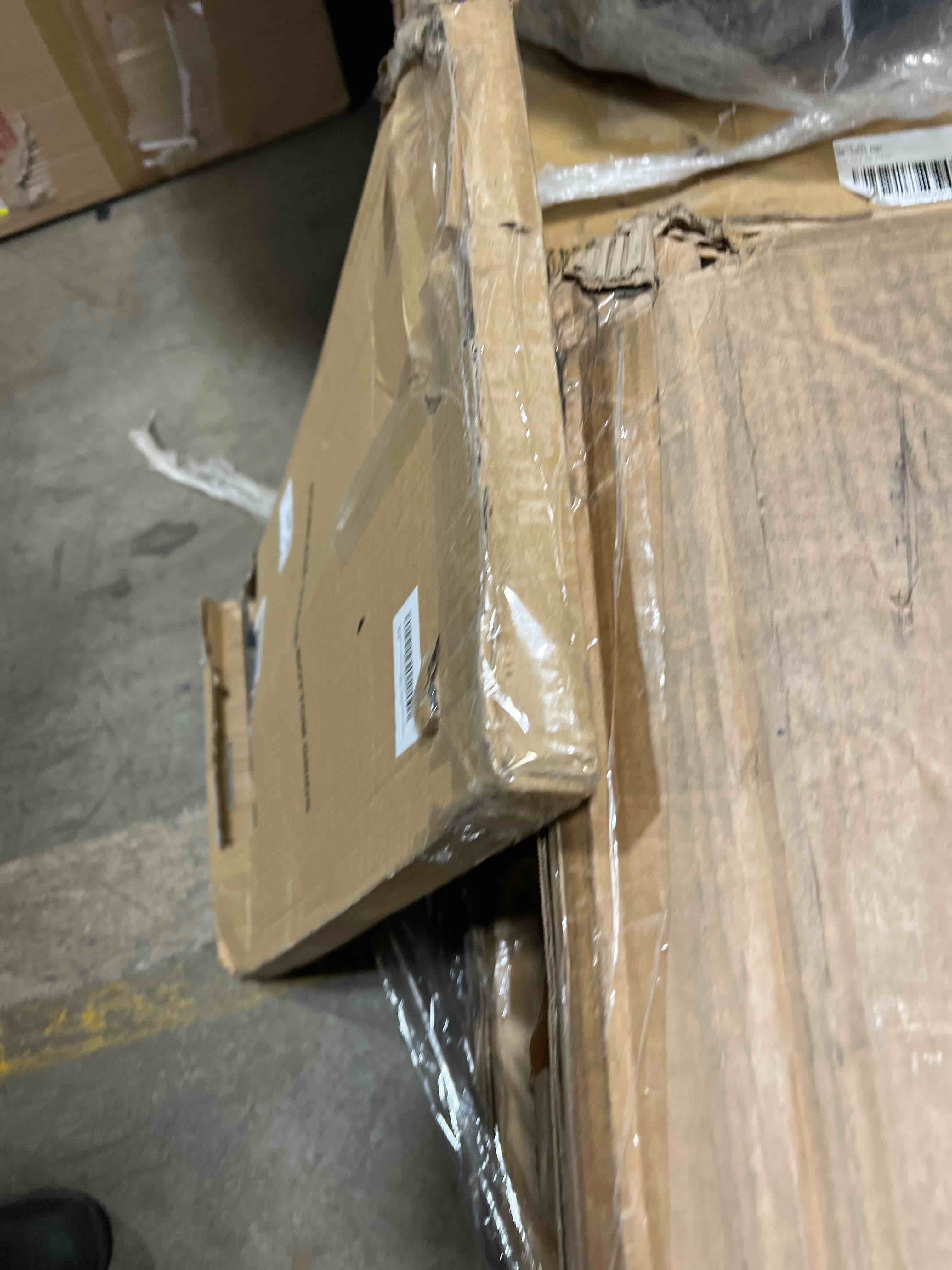 https://s3.amazonaws.com/lotting-images-prod/phillipi/BRN0119100_1737759704590.jpeg