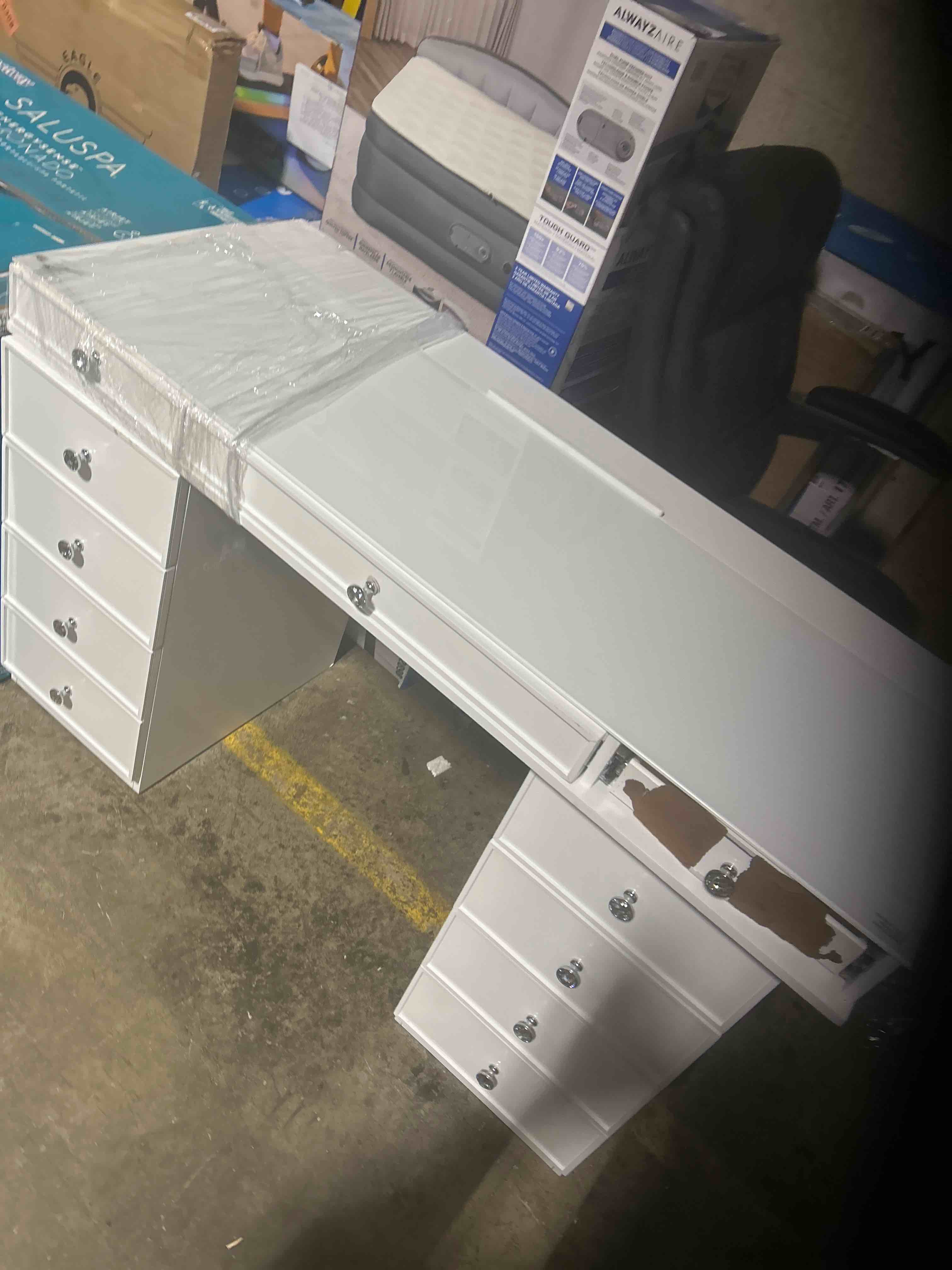 https://s3.amazonaws.com/lotting-images-prod/phillipi/BRN0119604_1735581329299.jpeg