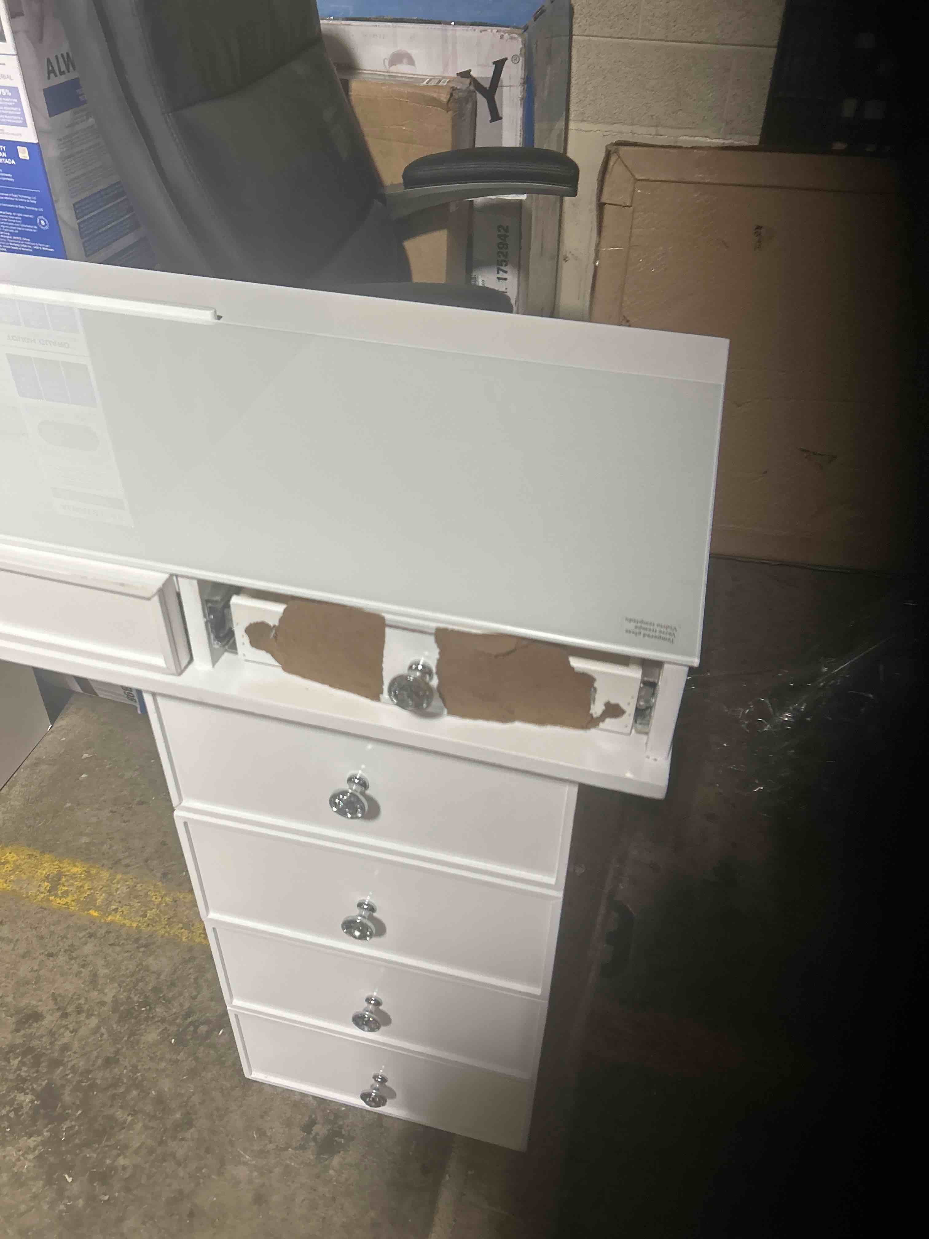 https://s3.amazonaws.com/lotting-images-prod/phillipi/BRN0119604_1735581333262.jpeg