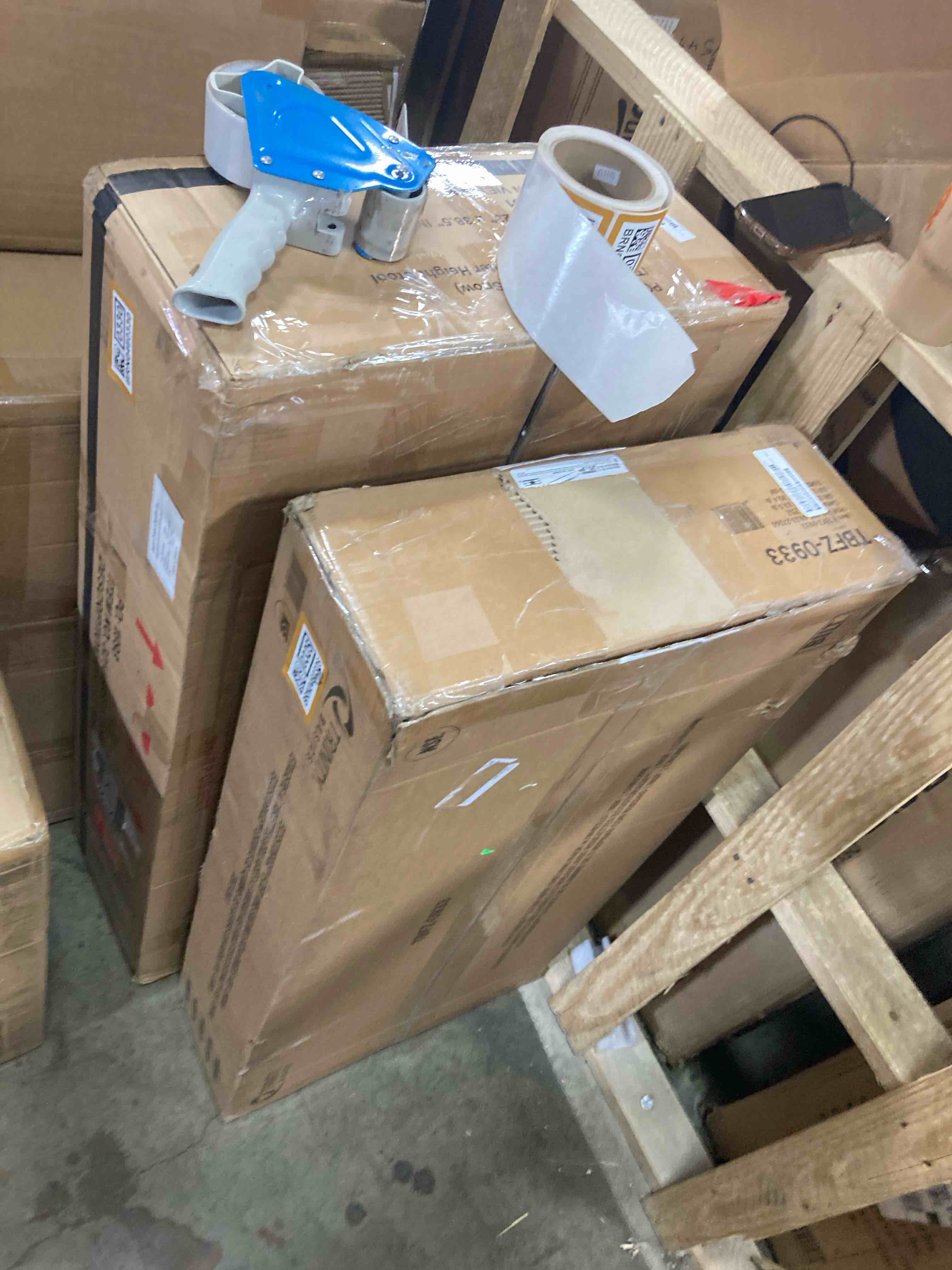 https://s3.amazonaws.com/lotting-images-prod/phillipi/BRN0460325_1744386487549.jpeg