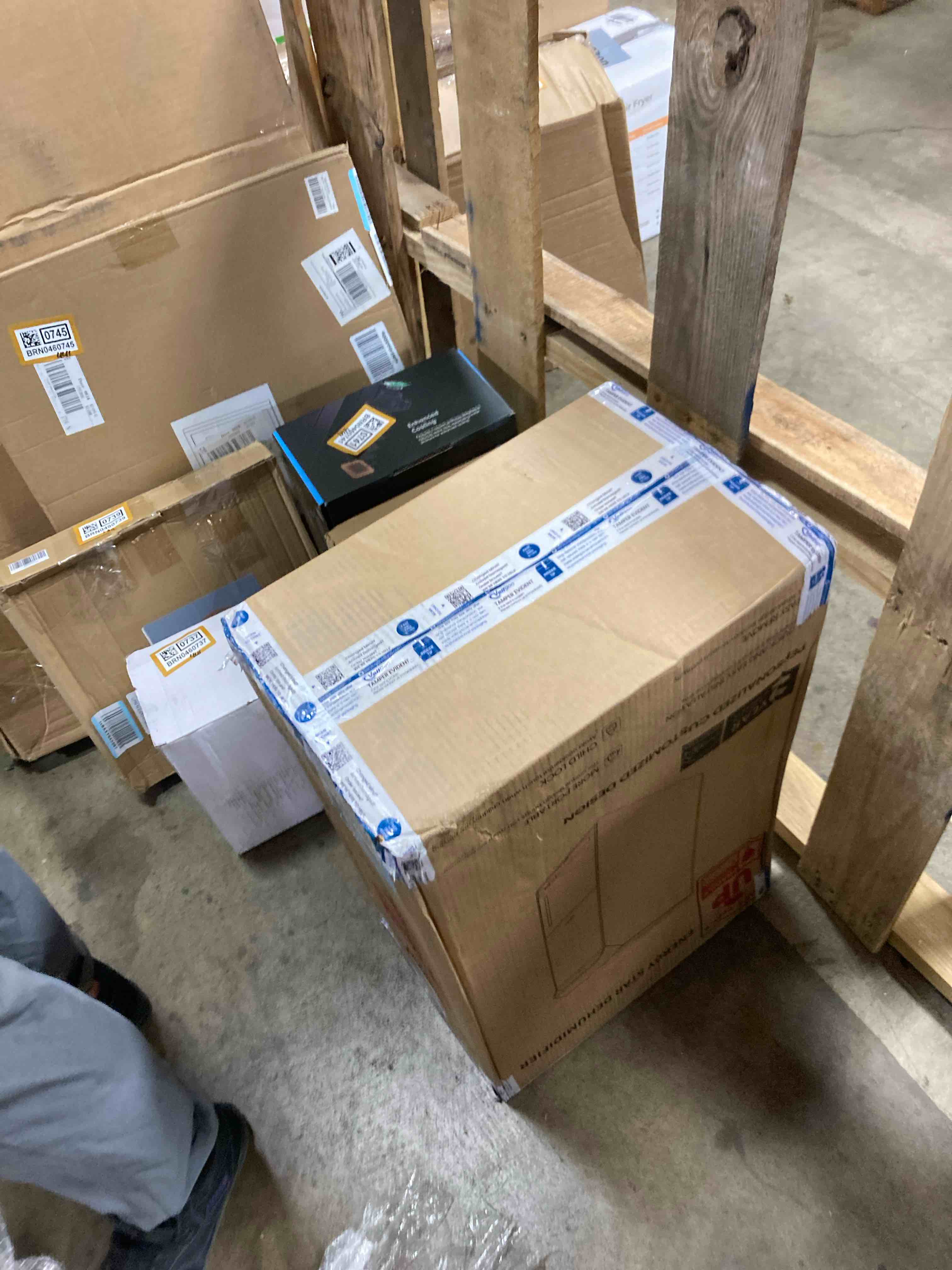 https://s3.amazonaws.com/lotting-images-prod/phillipi/BRN0460735_1742998881550.jpeg