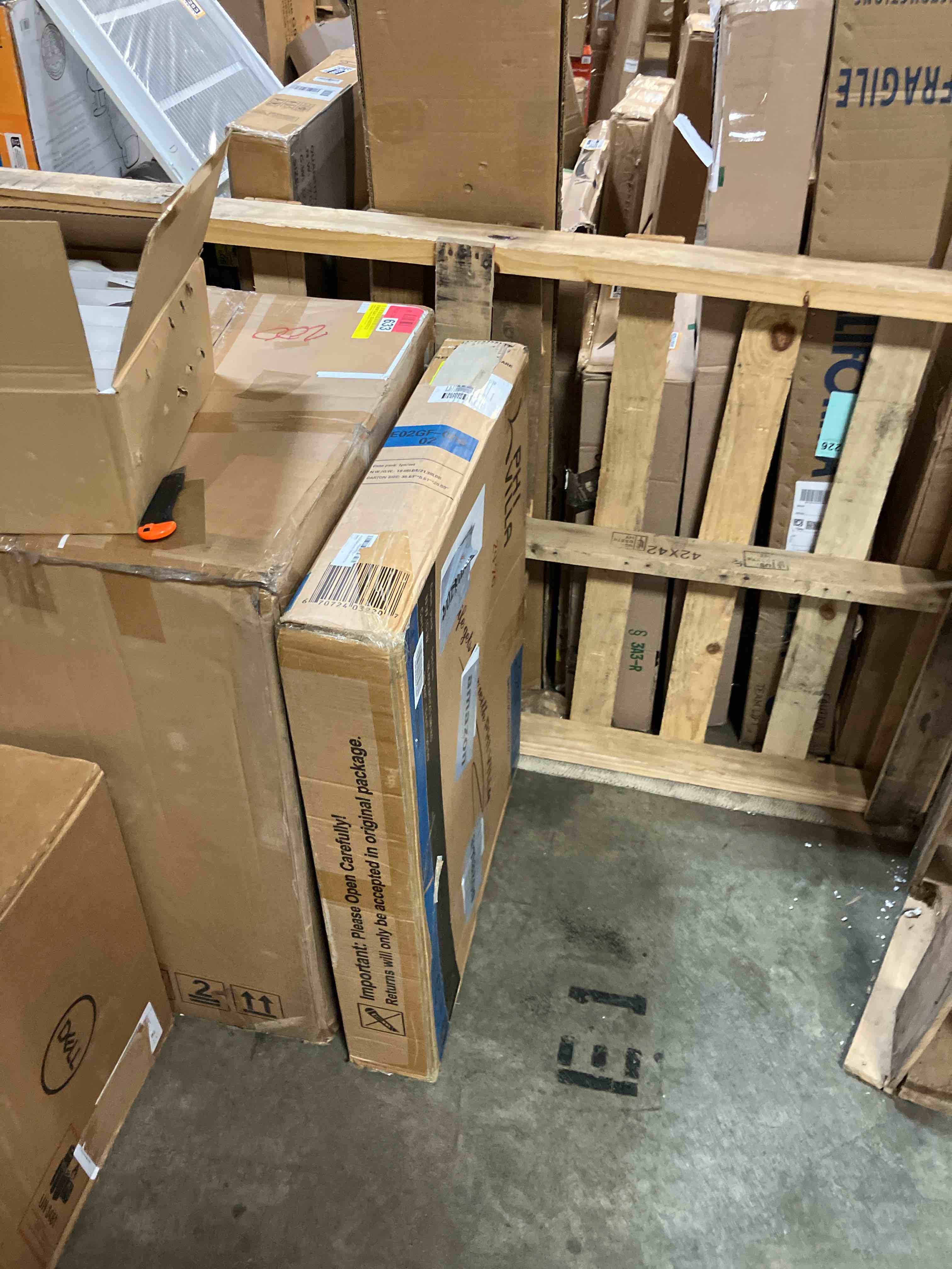 https://s3.amazonaws.com/lotting-images-prod/phillipi/BRN0461318_1738779249107.jpeg
