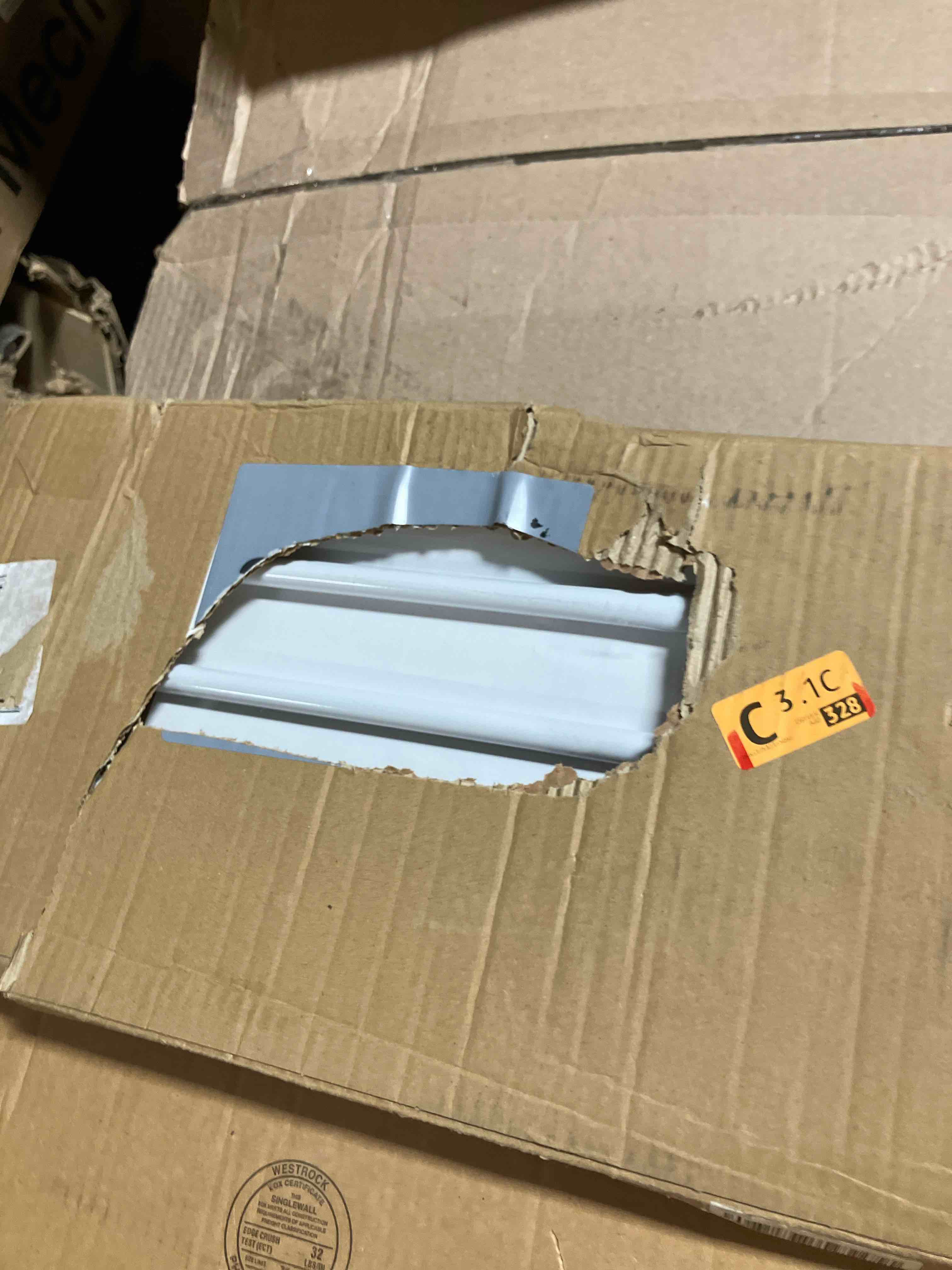 https://s3.amazonaws.com/lotting-images-prod/phillipi/BRN0463421_1738956514932.jpeg