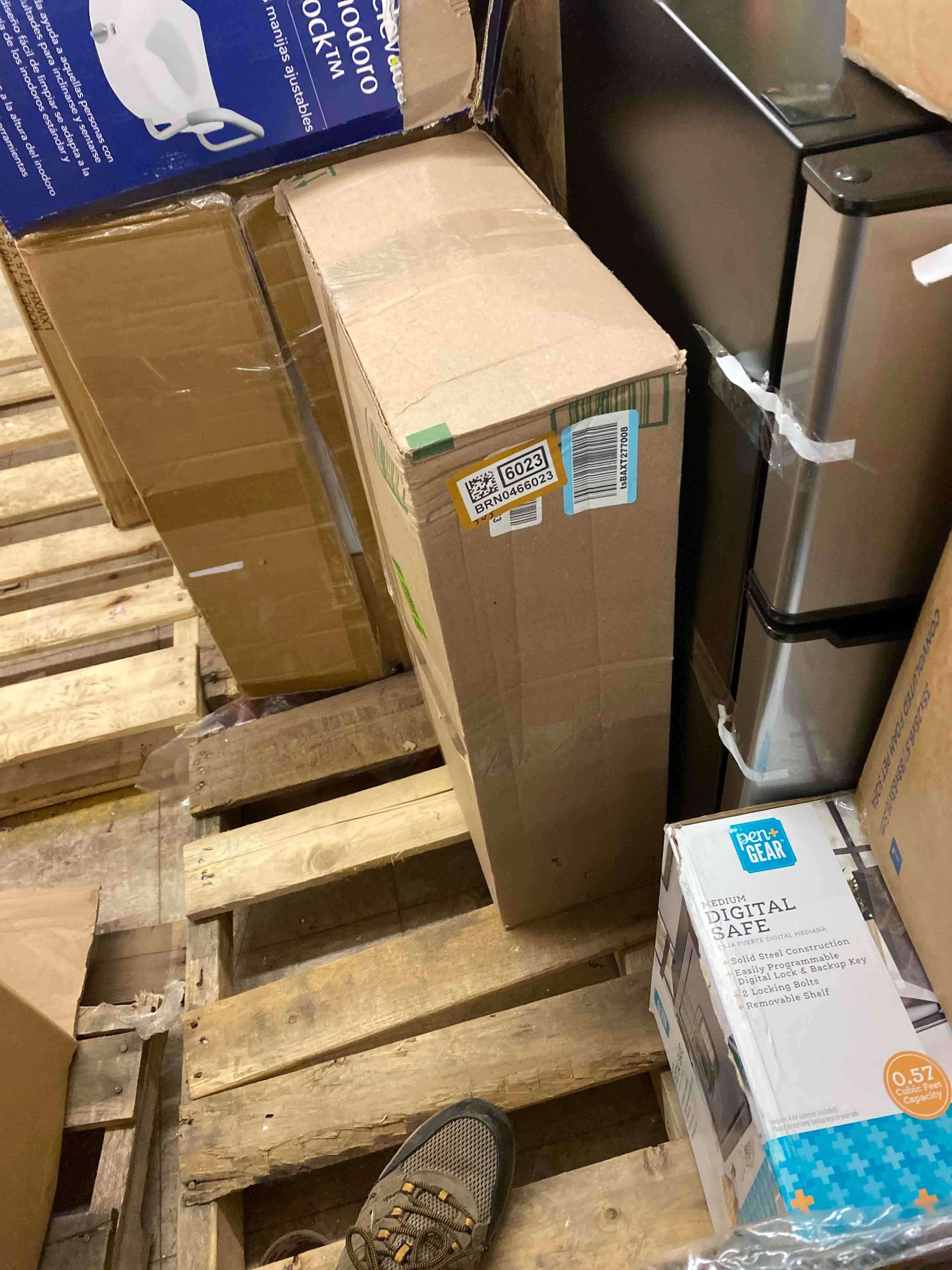 https://s3.amazonaws.com/lotting-images-prod/phillipi/BRN0466023_1741019527289.jpeg