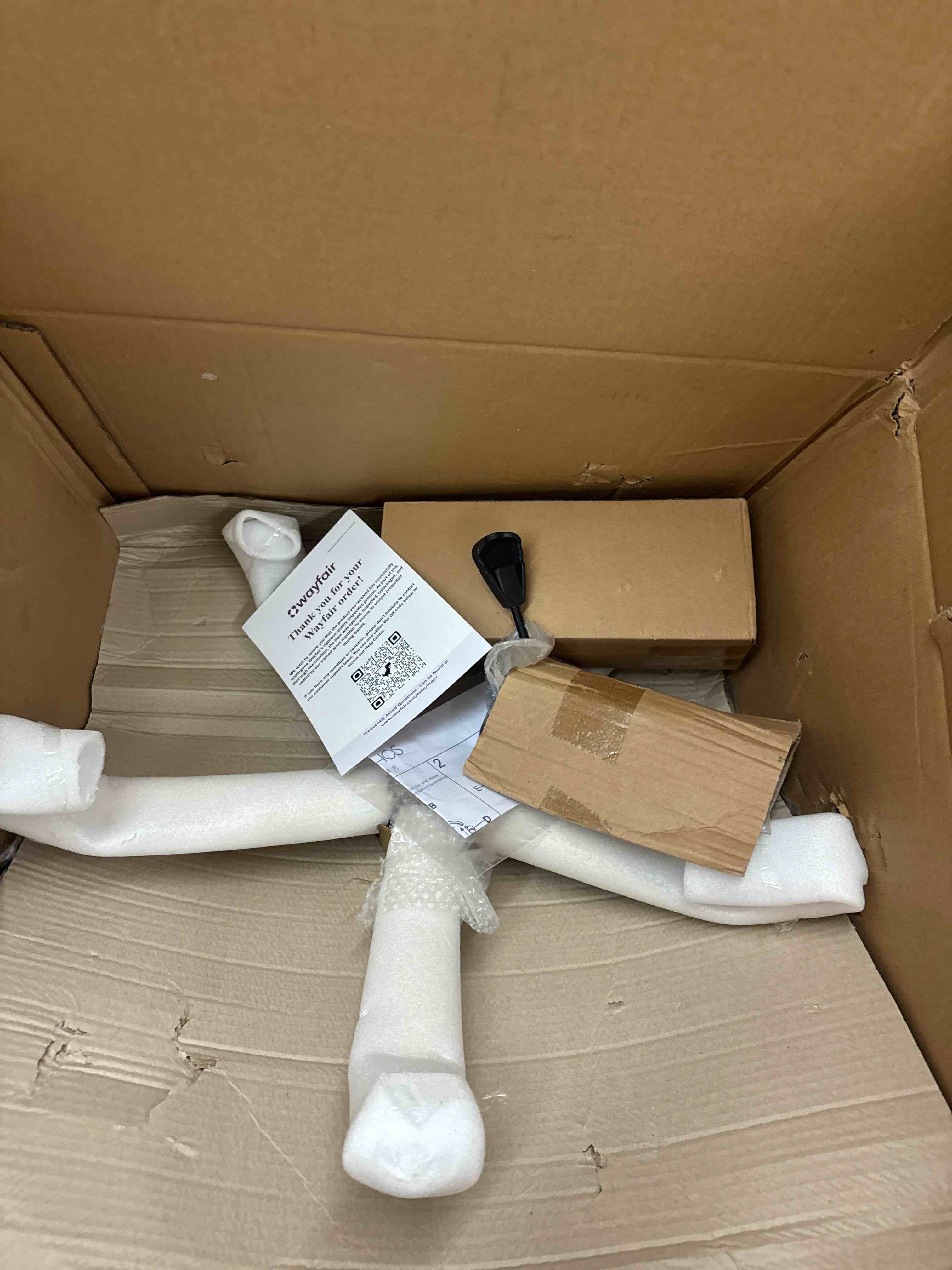 https://s3.amazonaws.com/lotting-images-prod/phillipi/BRN0468211_1739887501230.jpeg