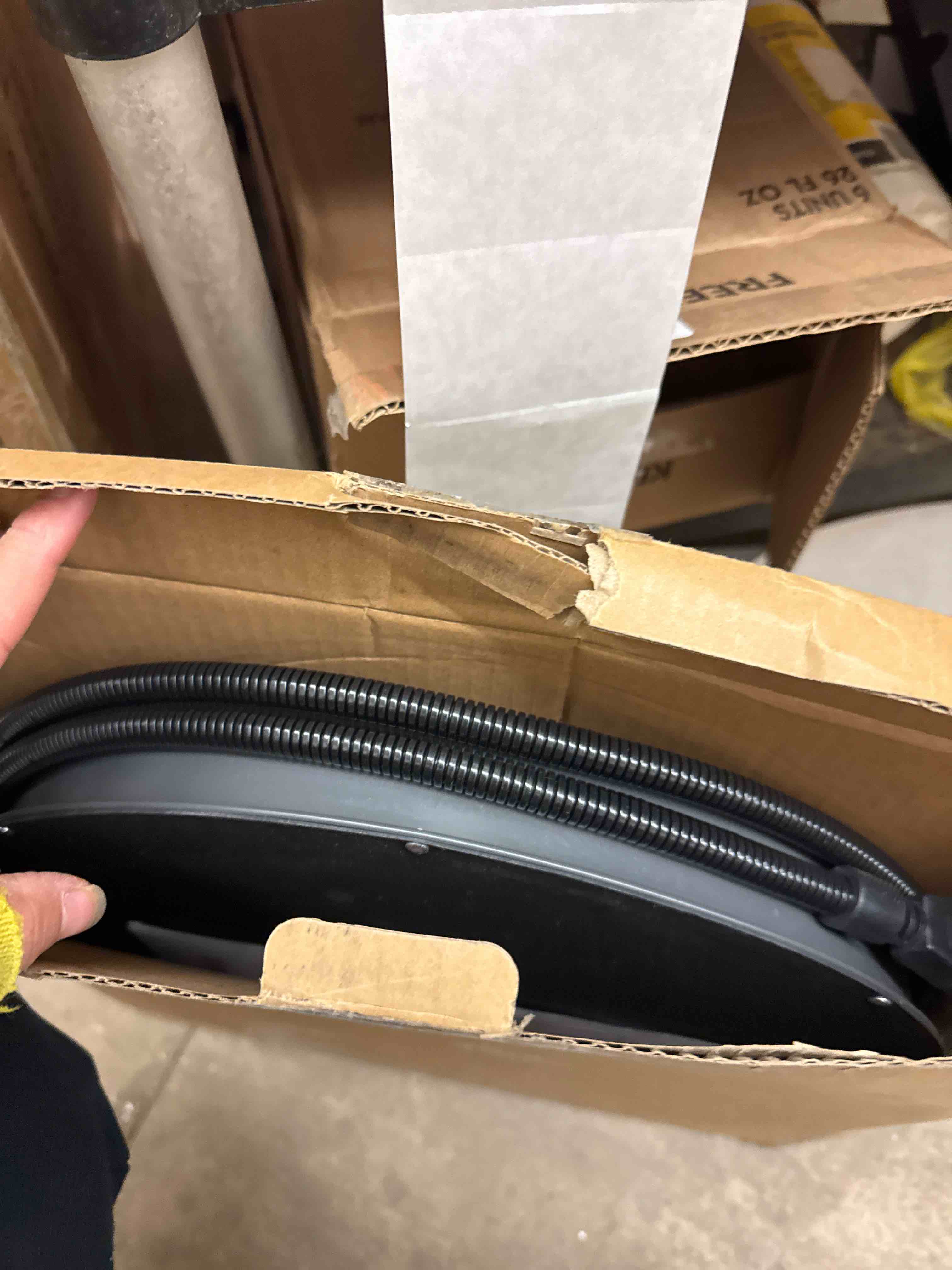 https://s3.amazonaws.com/lotting-images-prod/phillipi/BRN0468473_1739380856266.jpeg