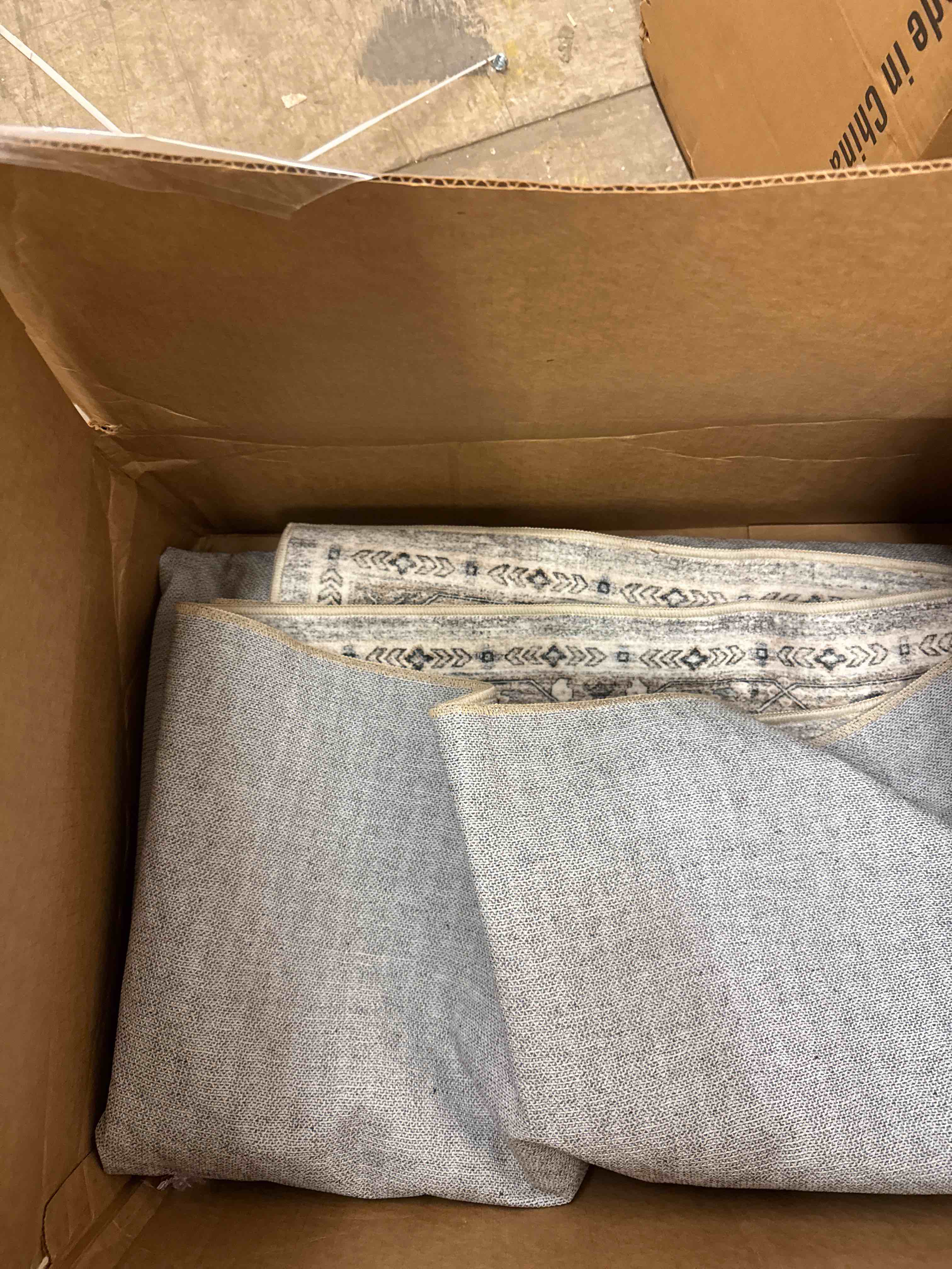 https://s3.amazonaws.com/lotting-images-prod/phillipi/BRN0468481_1739380174480.jpeg