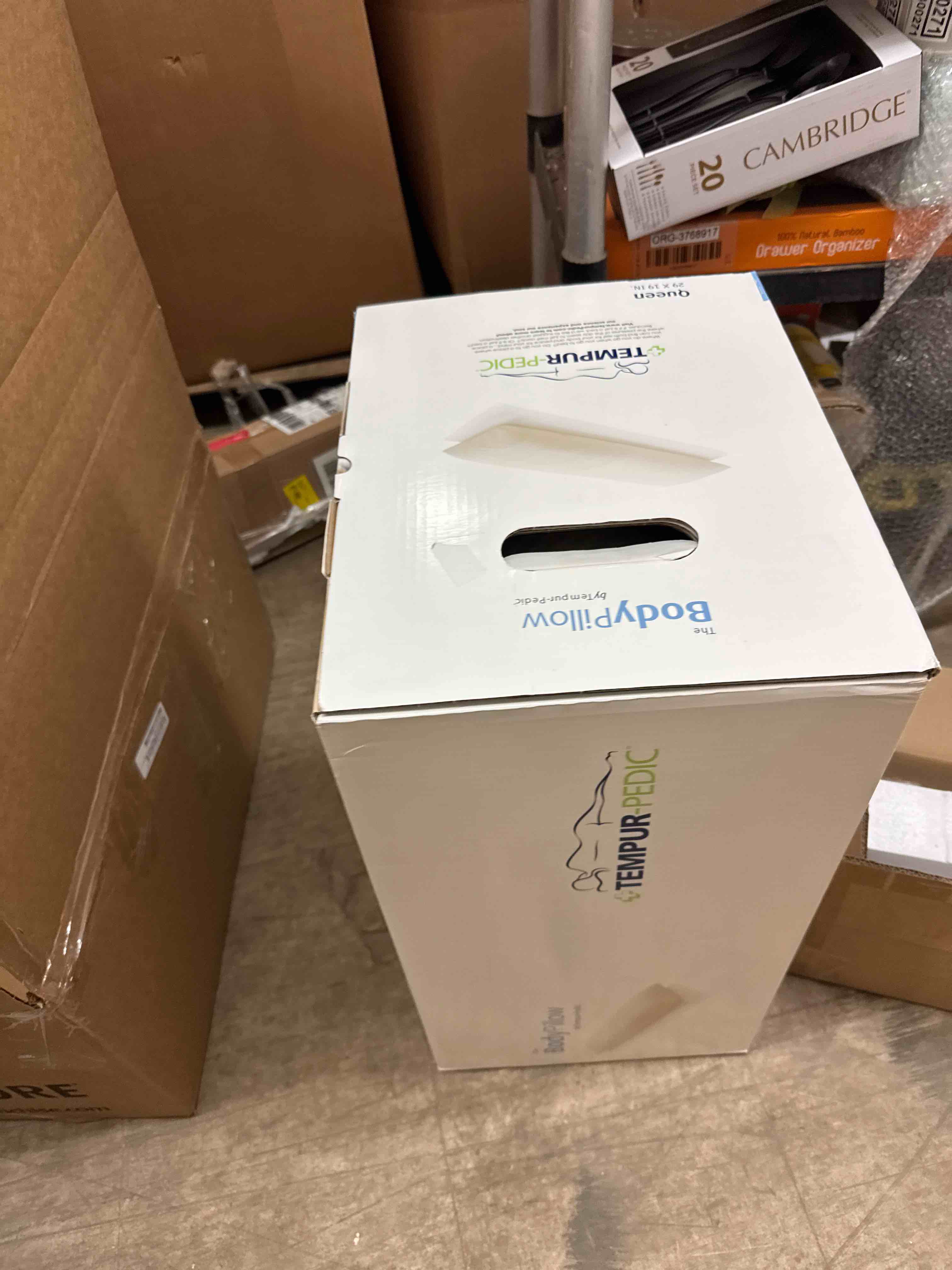 https://s3.amazonaws.com/lotting-images-prod/phillipi/BRN0468506_1739376903600.jpeg