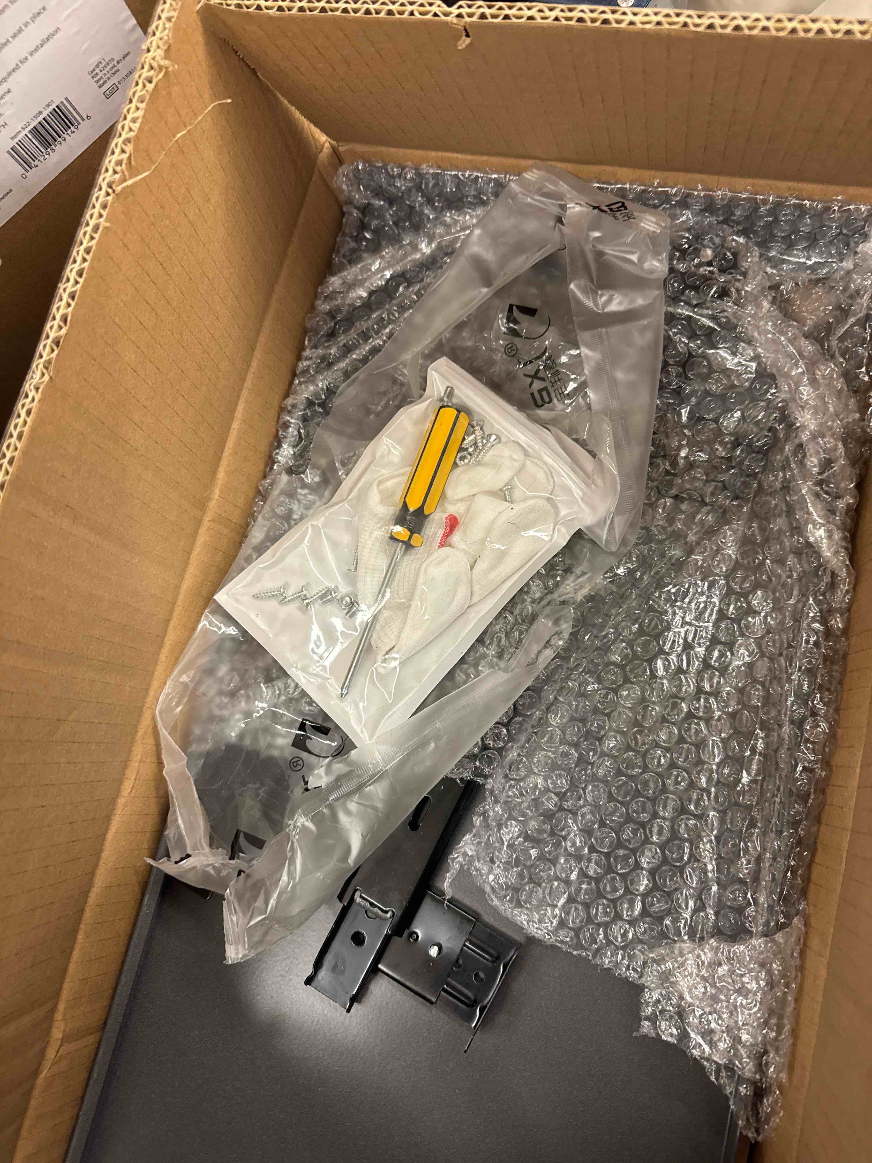 https://s3.amazonaws.com/lotting-images-prod/phillipi/BRN0468868_1738949483432.jpeg