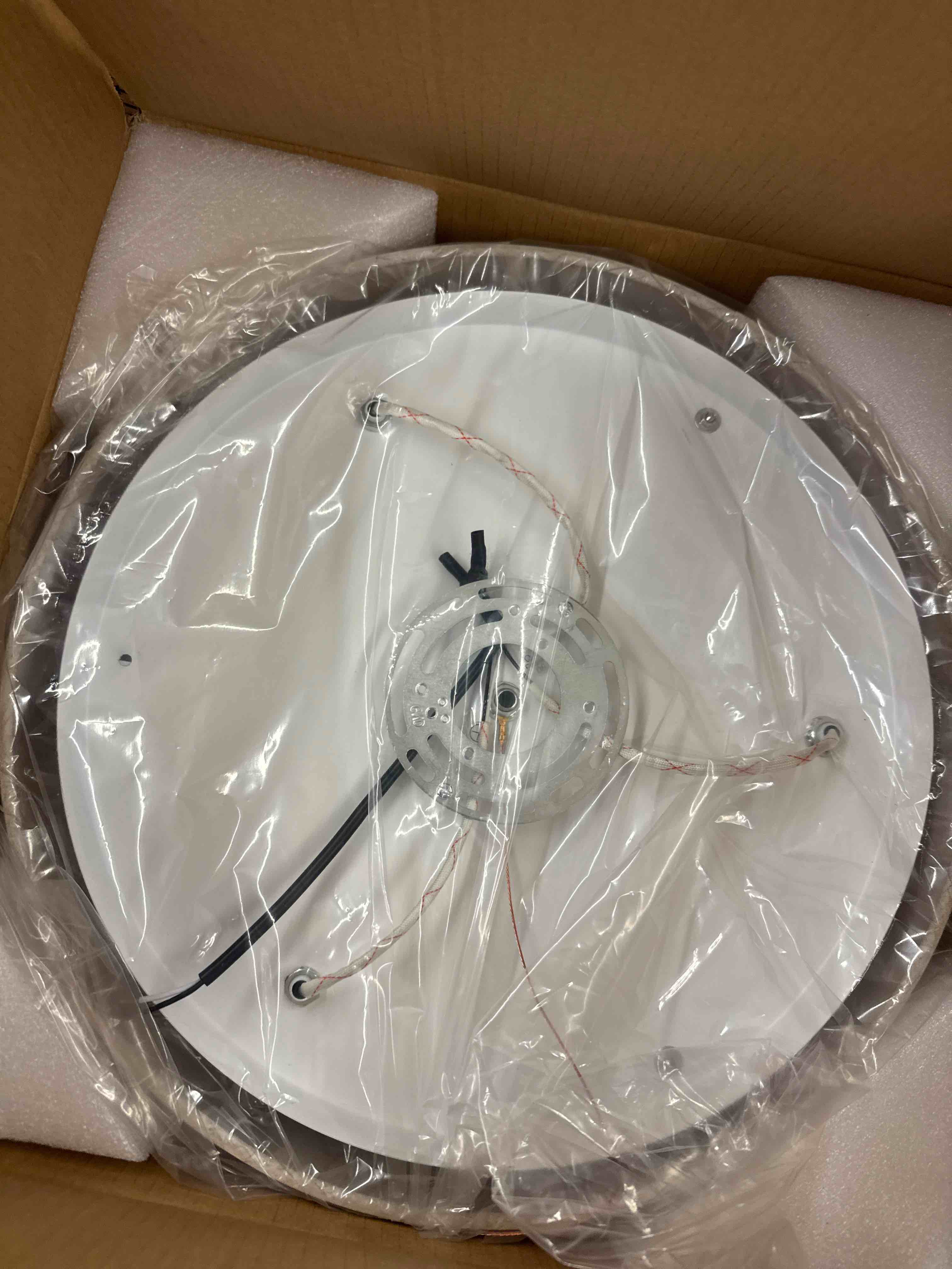 https://s3.amazonaws.com/lotting-images-prod/phillipi/BRN0468869_1738949251288.jpeg