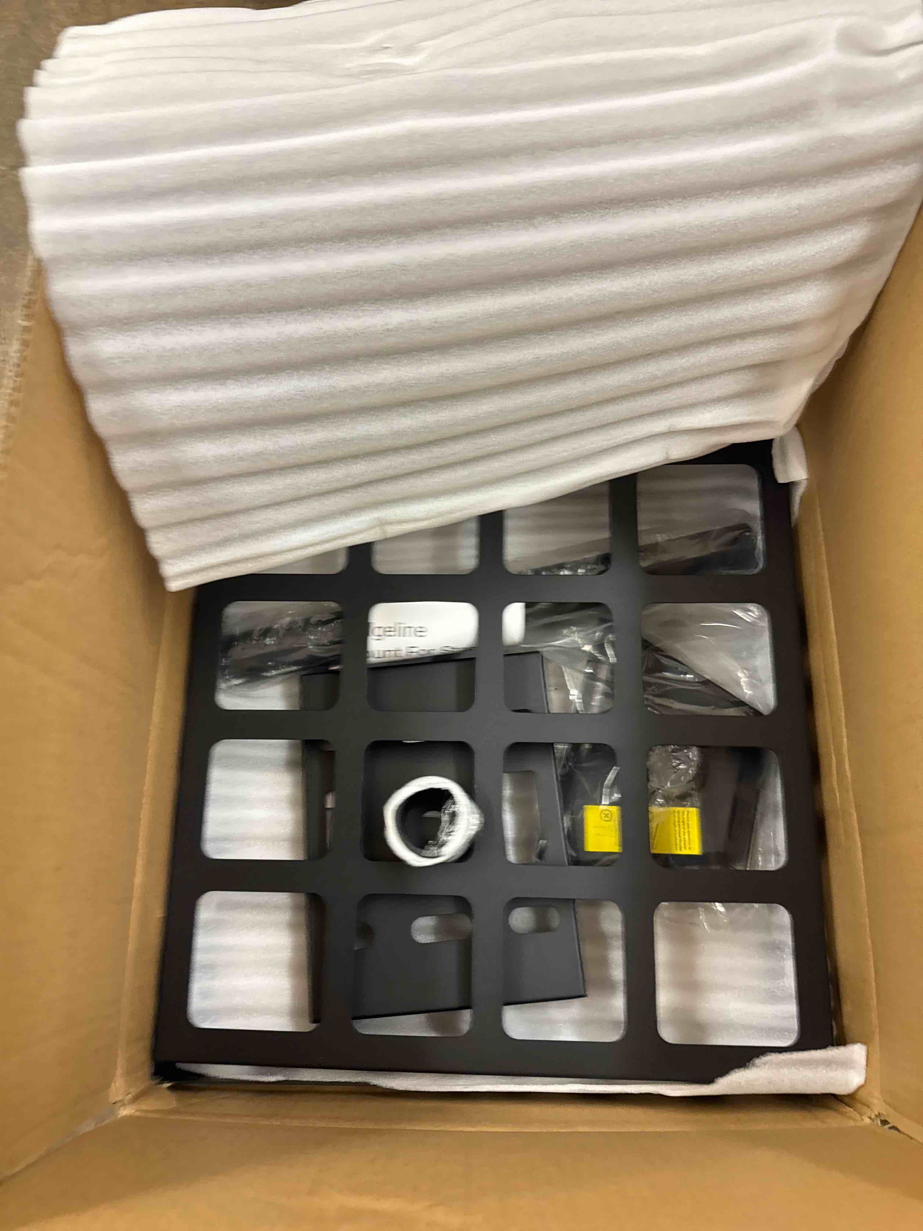 https://s3.amazonaws.com/lotting-images-prod/phillipi/BRN0468882_1738946778847.jpeg