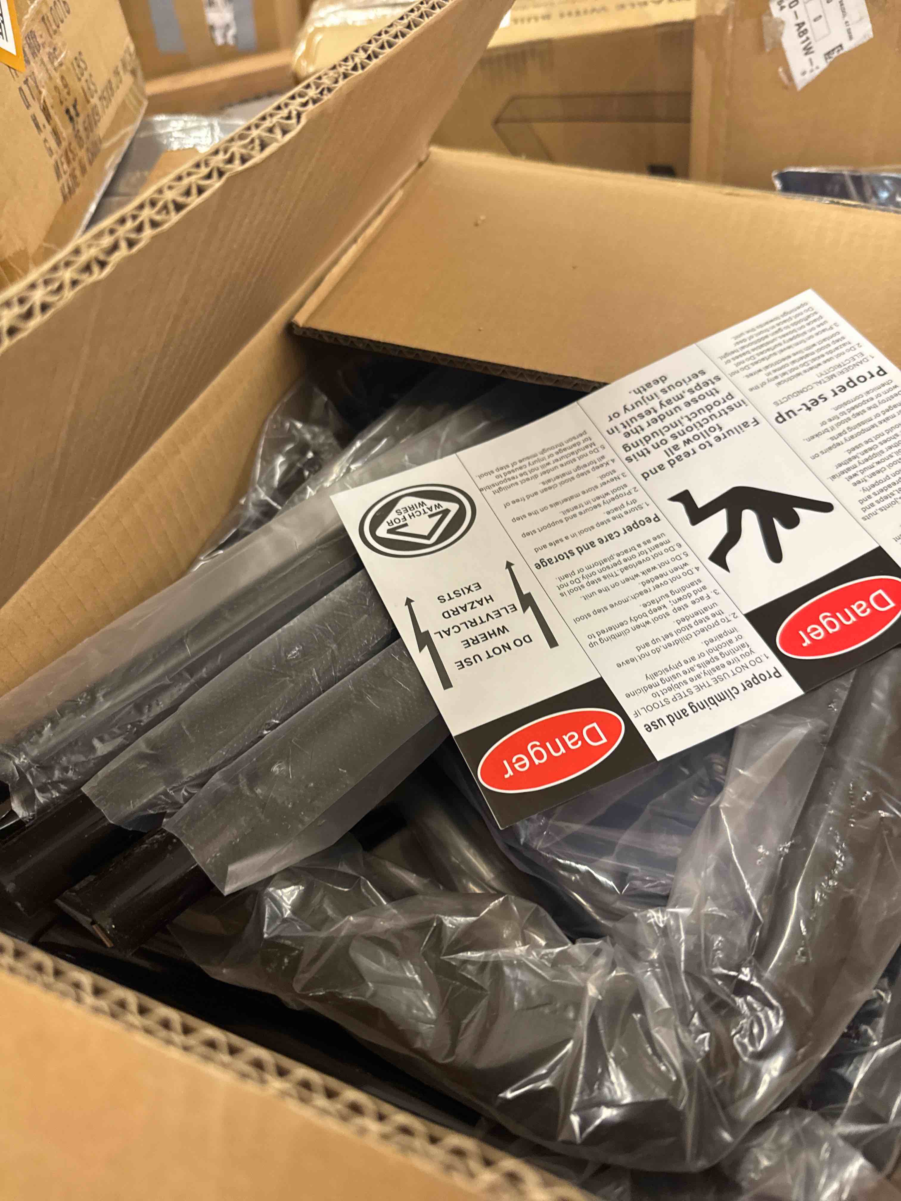 https://s3.amazonaws.com/lotting-images-prod/phillipi/BRN0468892_1738939737972.jpeg