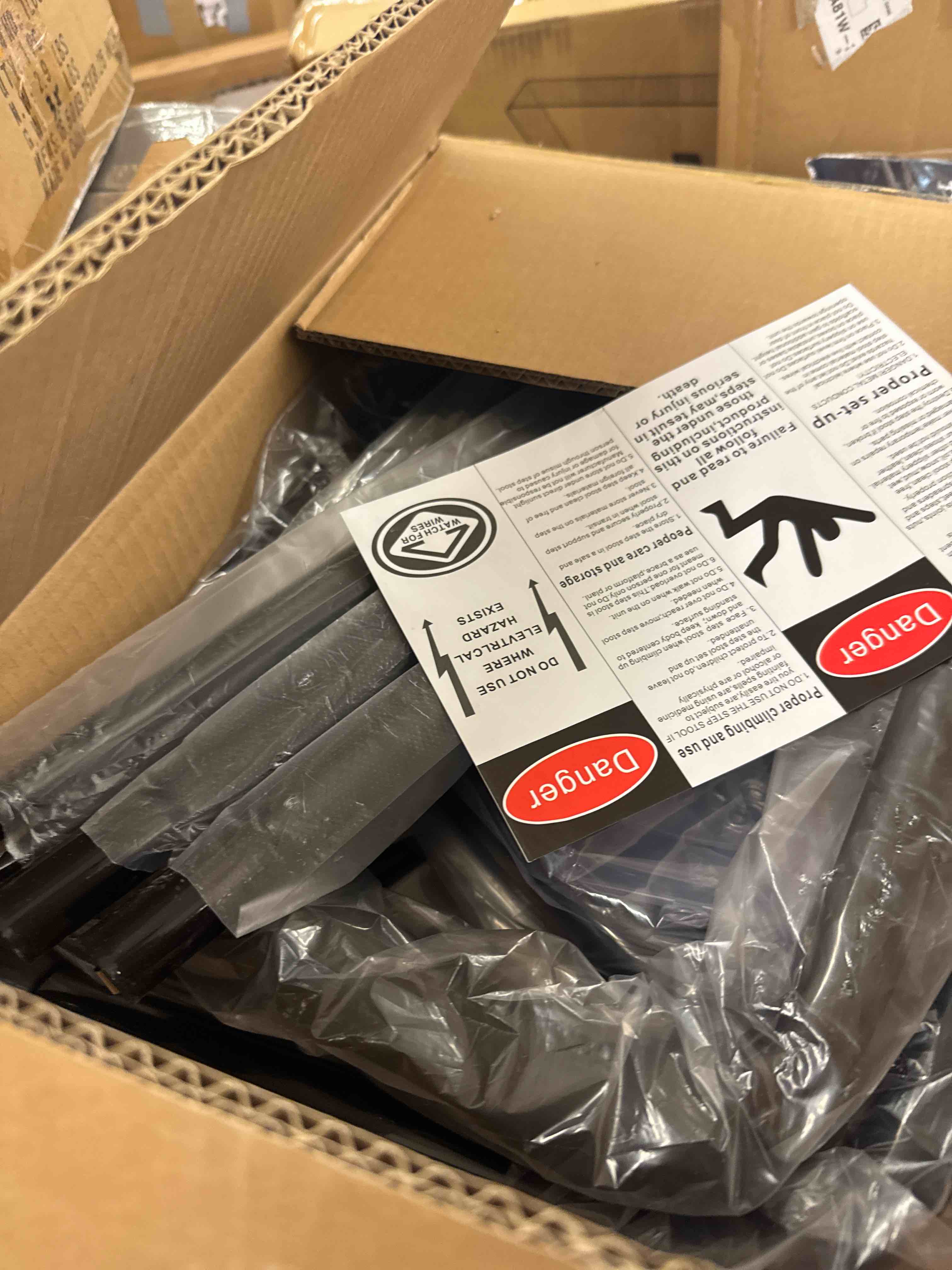 https://s3.amazonaws.com/lotting-images-prod/phillipi/BRN0468892_1738939738922.jpeg