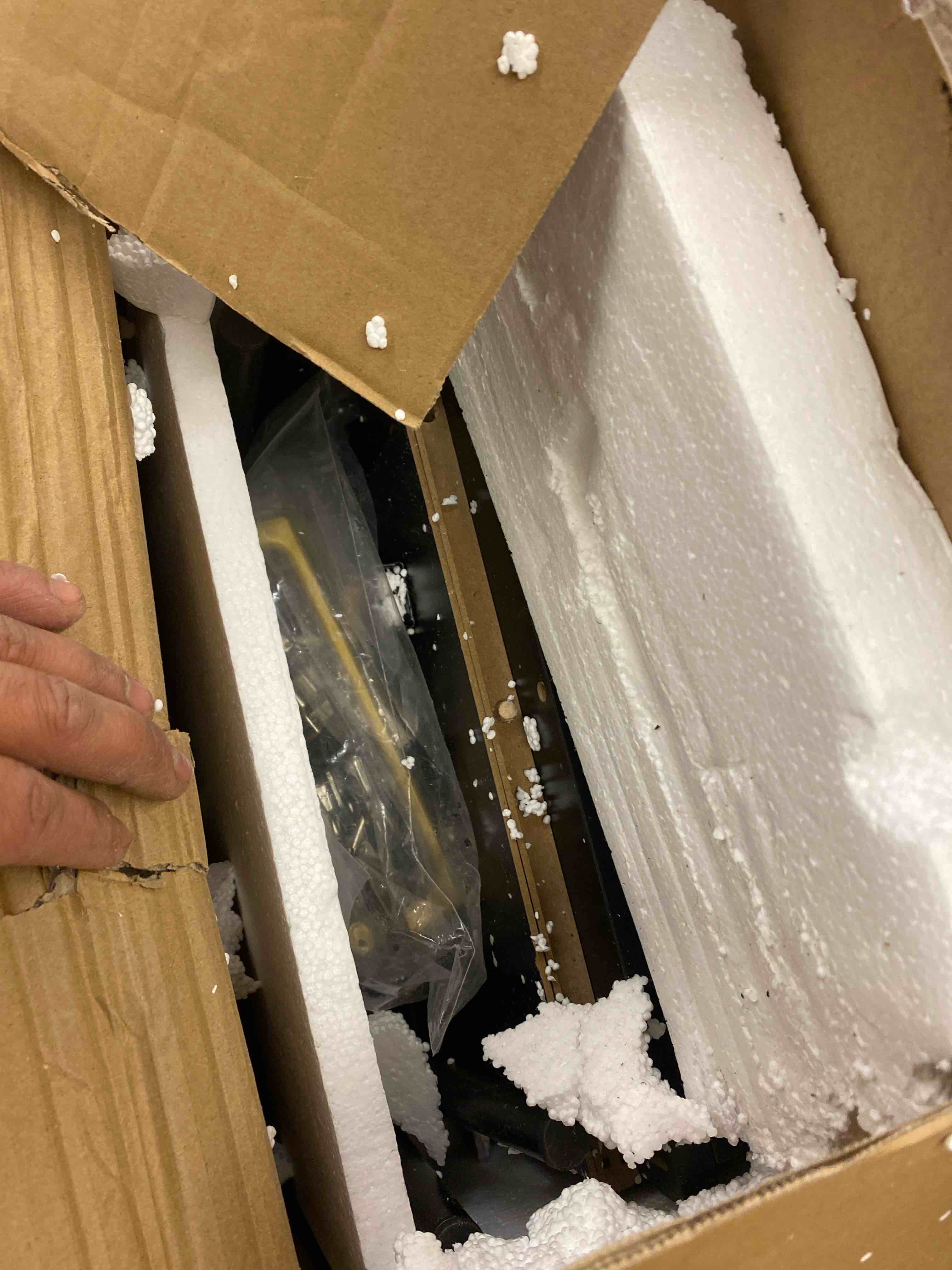 https://s3.amazonaws.com/lotting-images-prod/phillipi/BRN0469022_1738258331126.jpeg