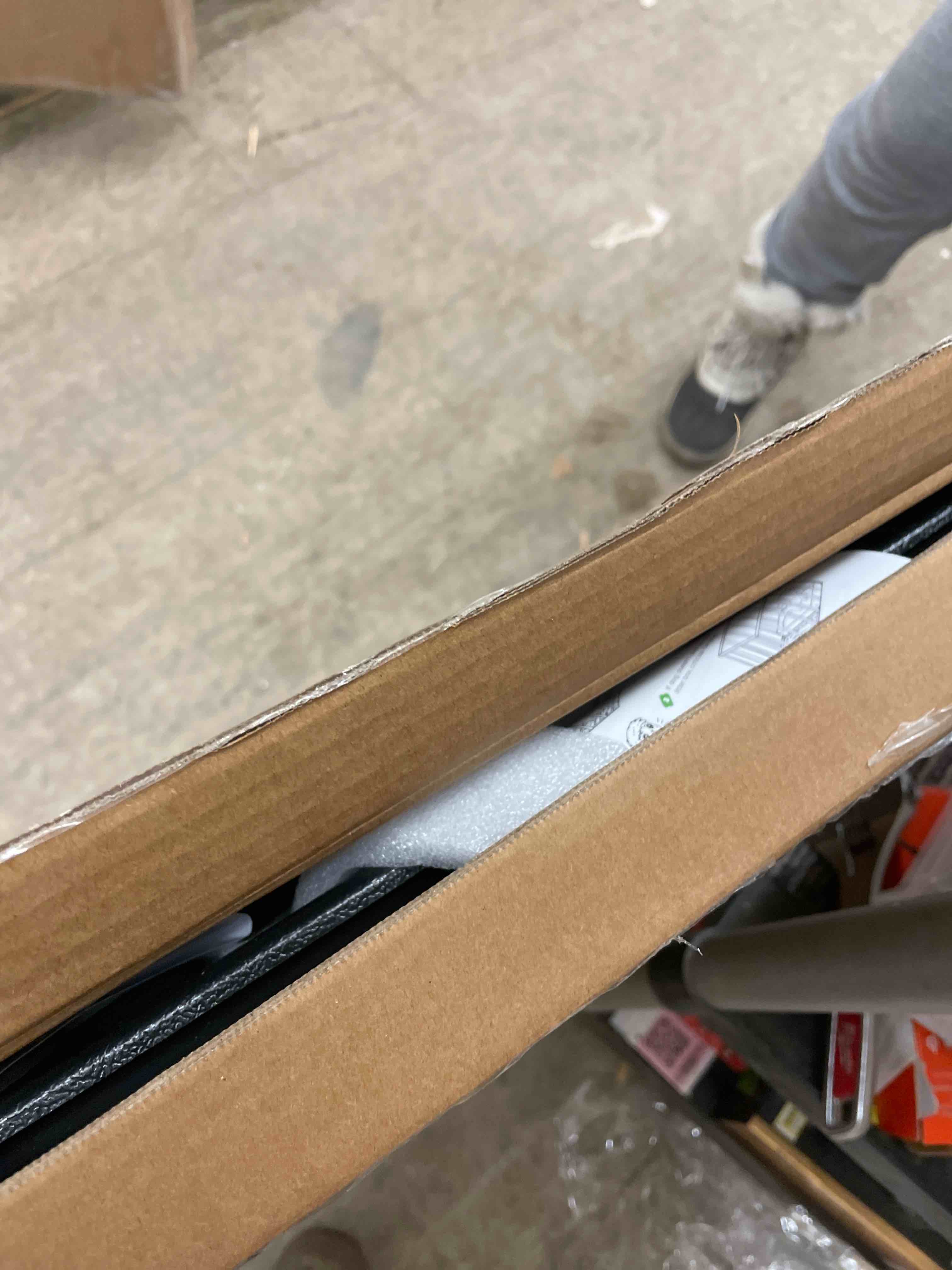 https://s3.amazonaws.com/lotting-images-prod/phillipi/BRN0469085_1738100559205.jpeg