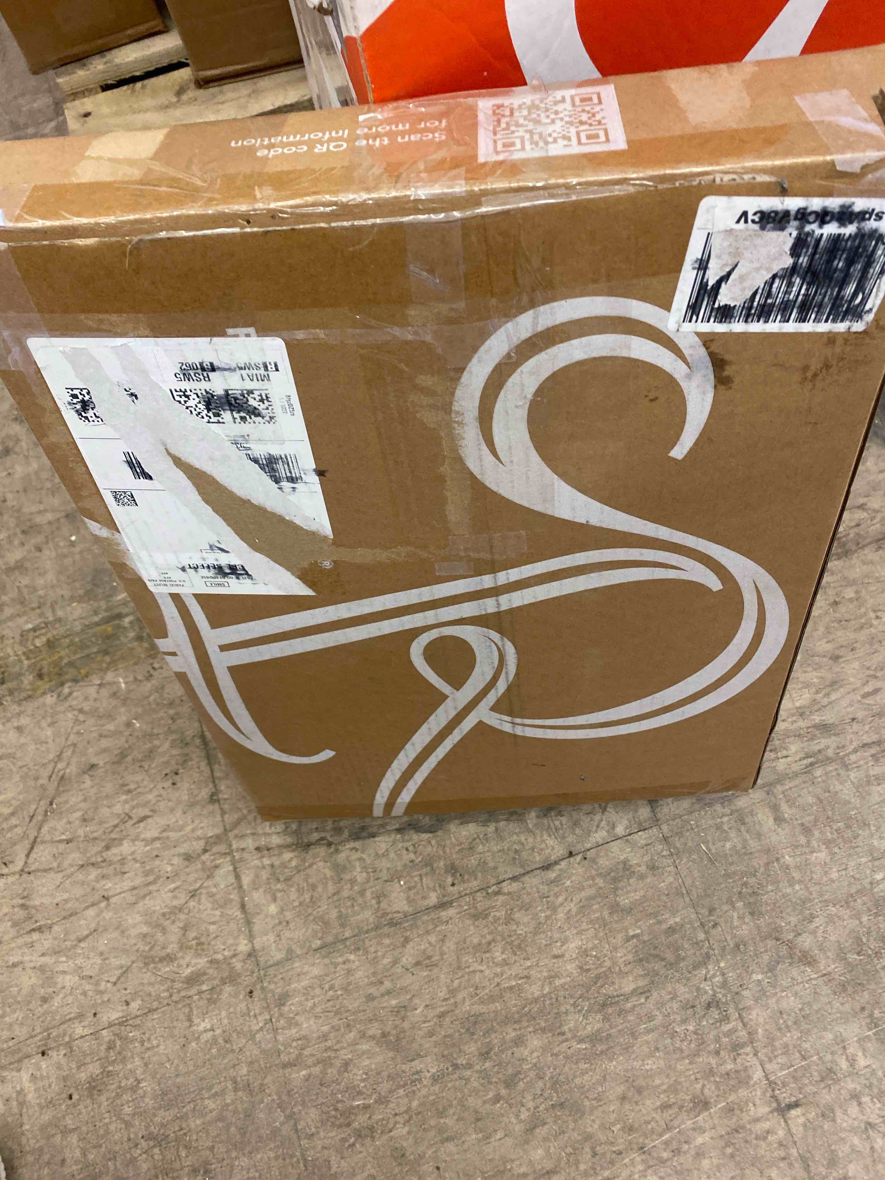 https://s3.amazonaws.com/lotting-images-prod/phillipi/BRN0469092_1738099005510.jpeg