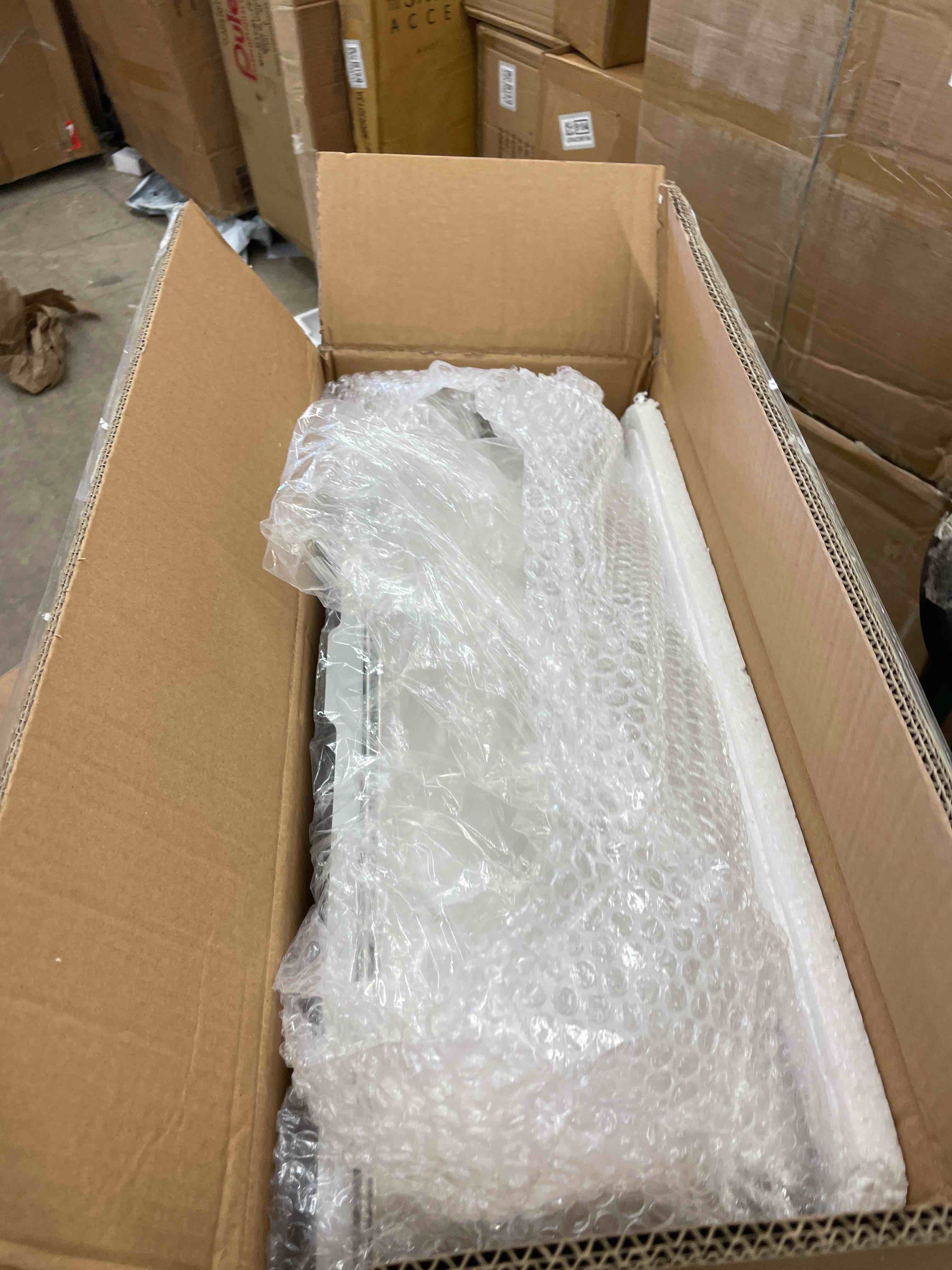 https://s3.amazonaws.com/lotting-images-prod/phillipi/BRN0469101_1738097546249.jpeg