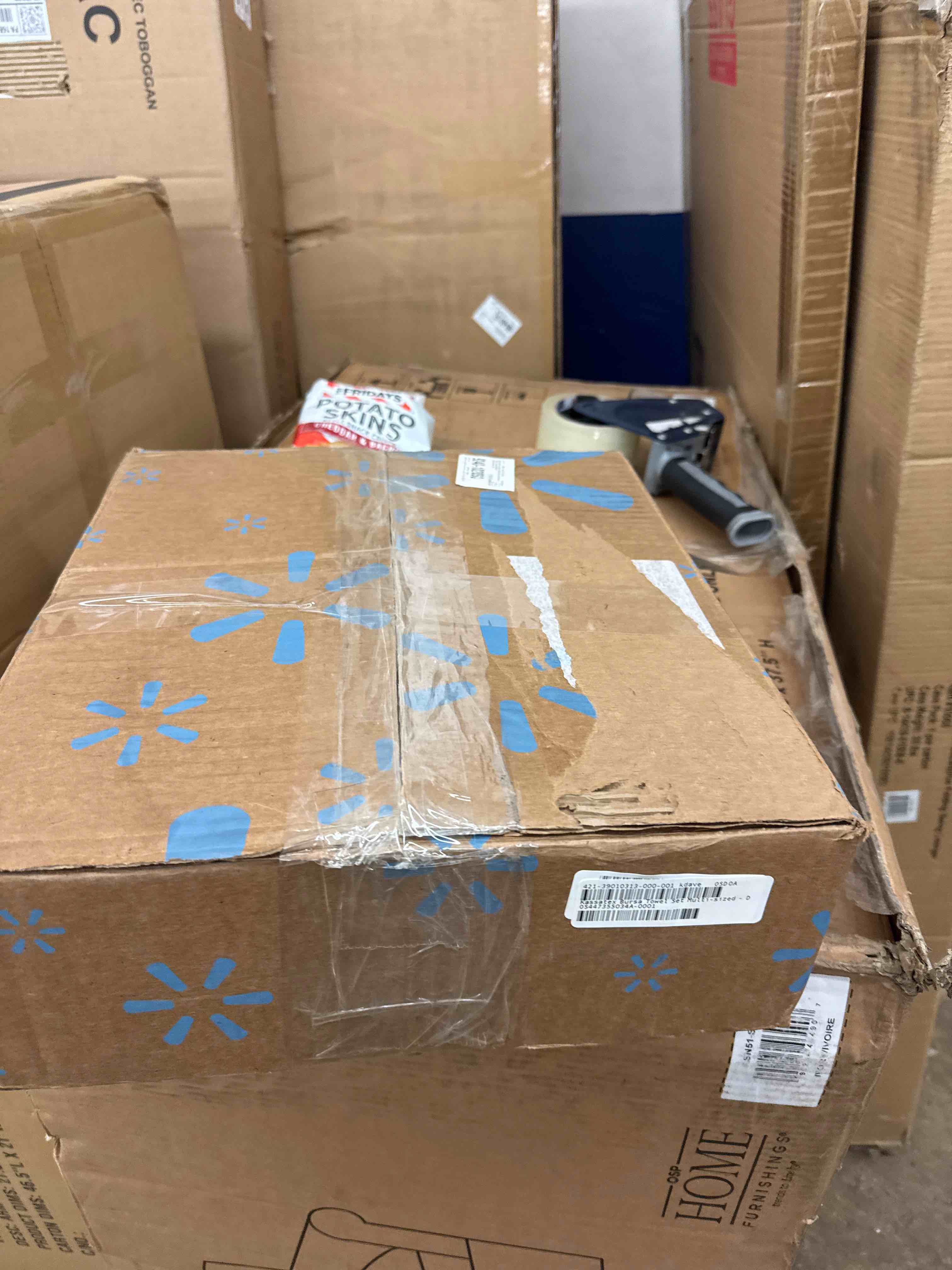 https://s3.amazonaws.com/lotting-images-prod/phillipi/BRN0469367_1737141142100.jpeg