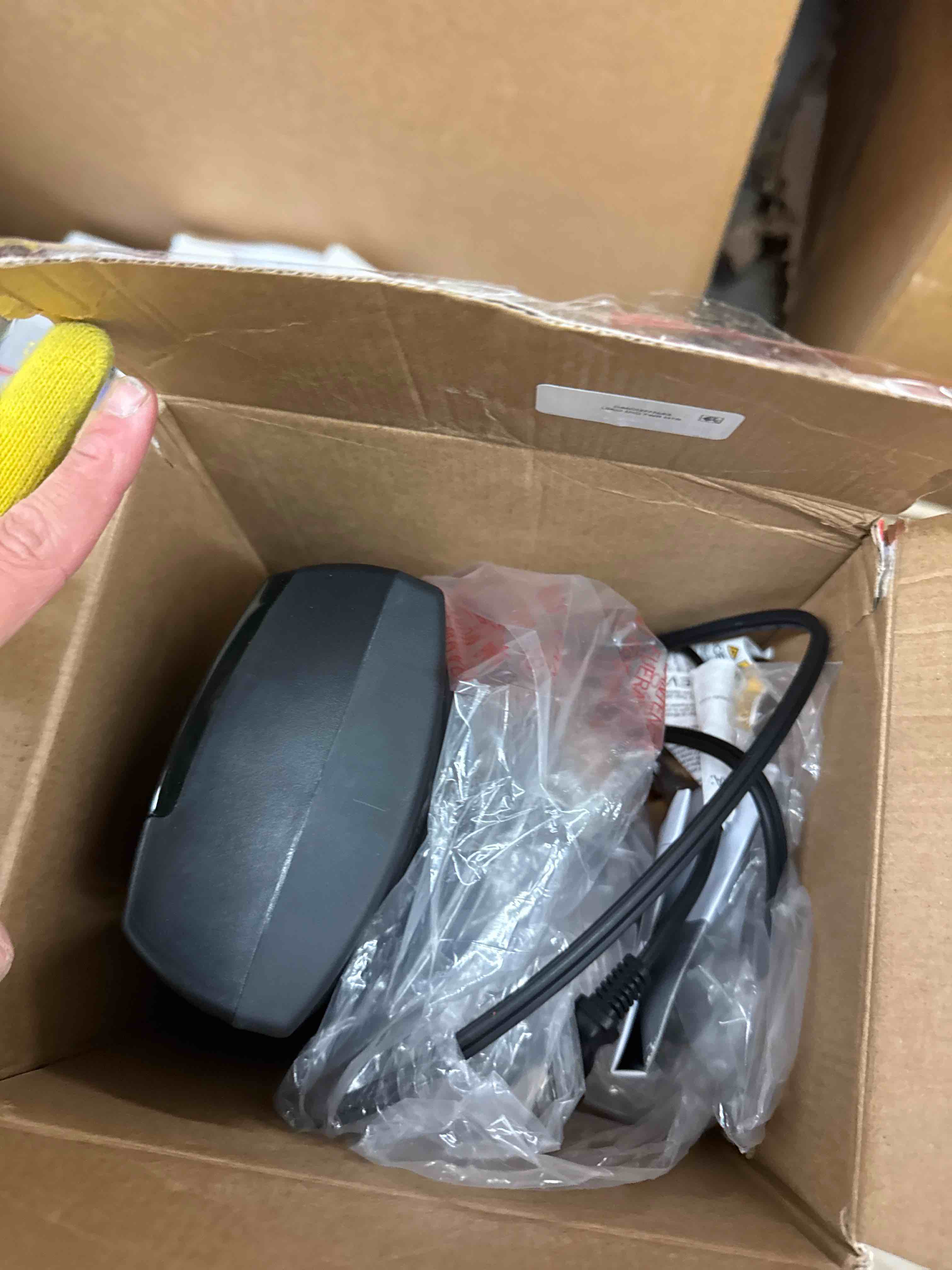 https://s3.amazonaws.com/lotting-images-prod/phillipi/BRN0469426_1736890717339.jpeg
