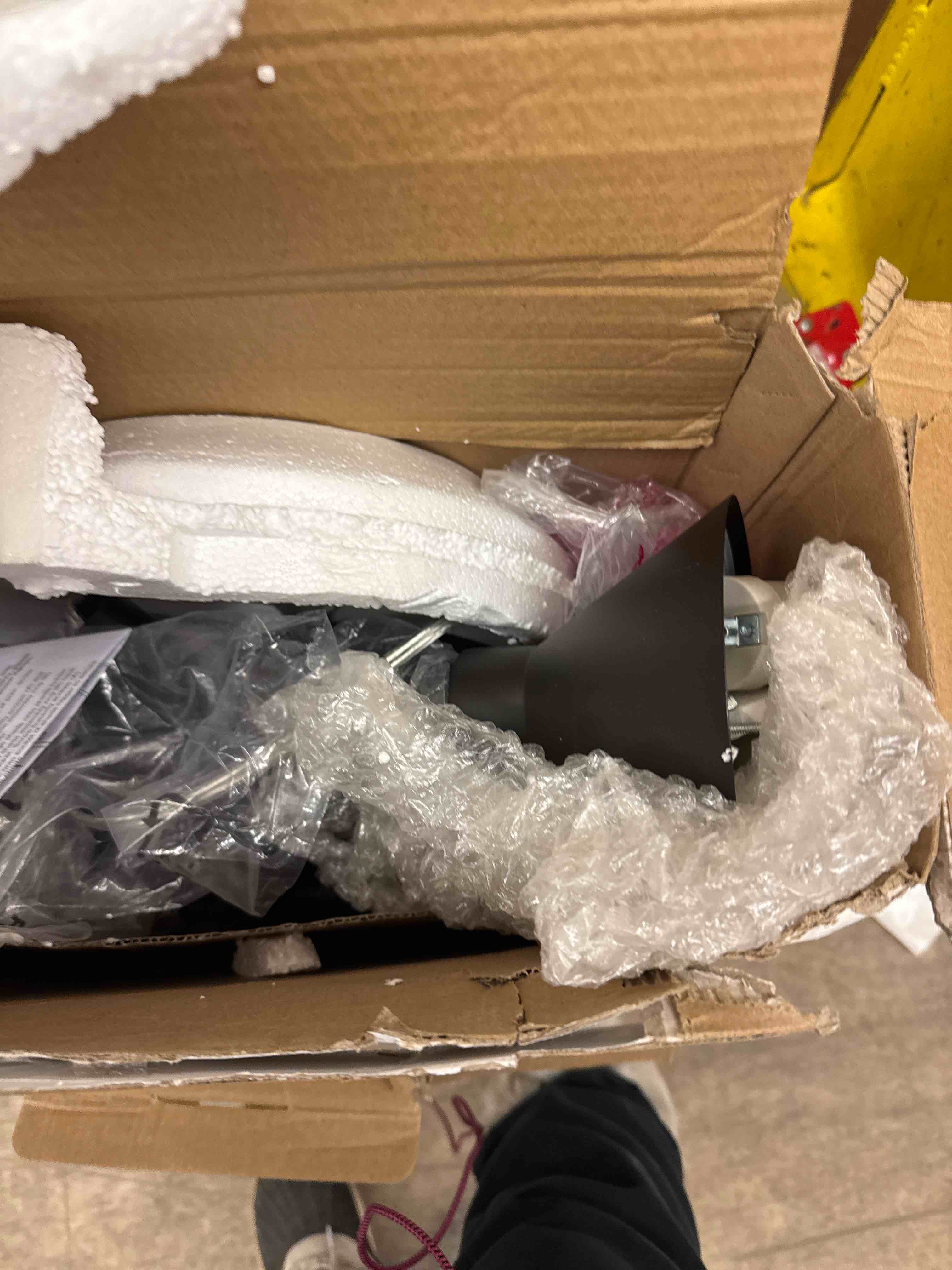 https://s3.amazonaws.com/lotting-images-prod/phillipi/BRN0469429_1736890282997.jpeg
