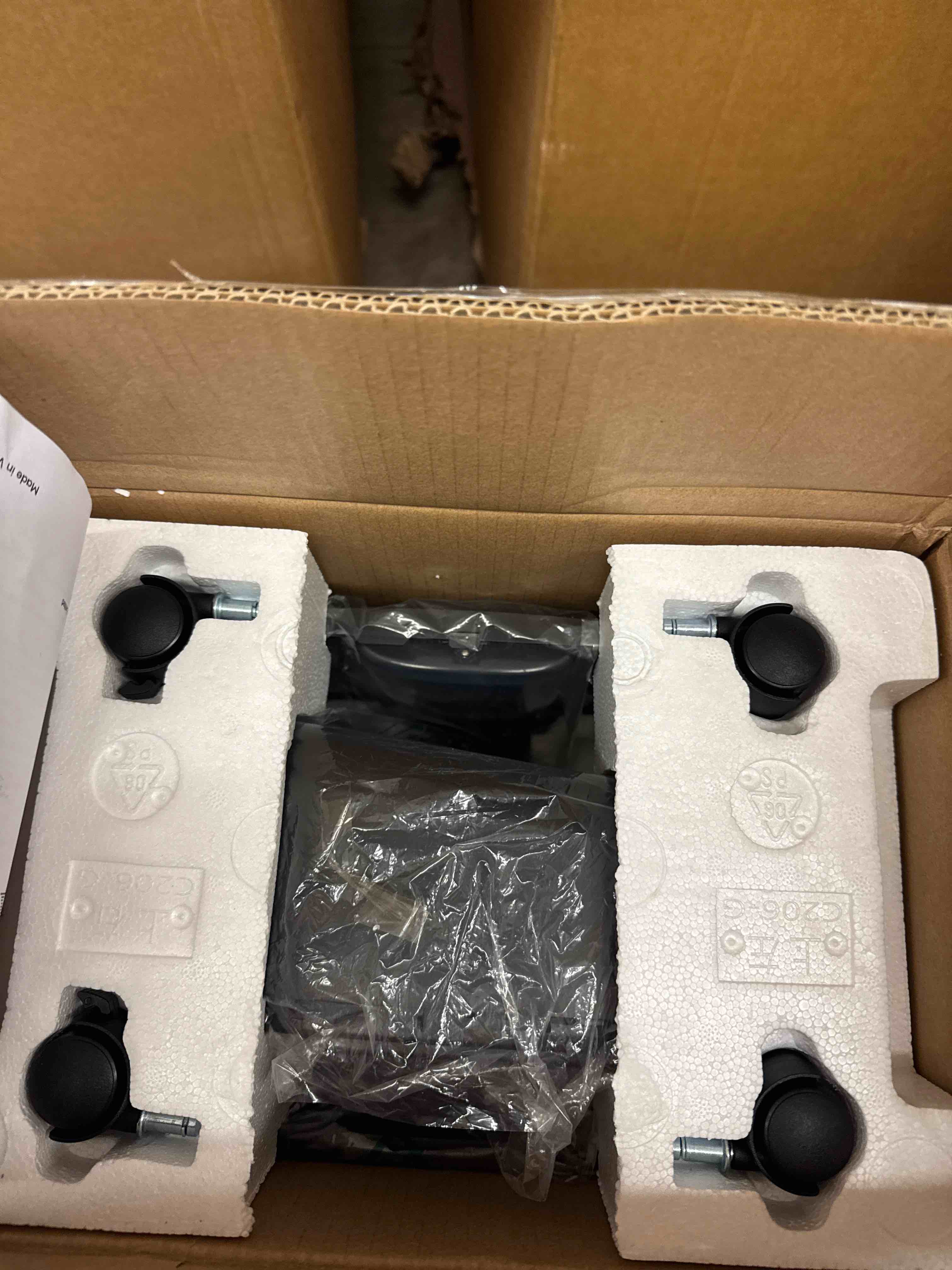 https://s3.amazonaws.com/lotting-images-prod/phillipi/BRN0469439_1736888899067.jpeg