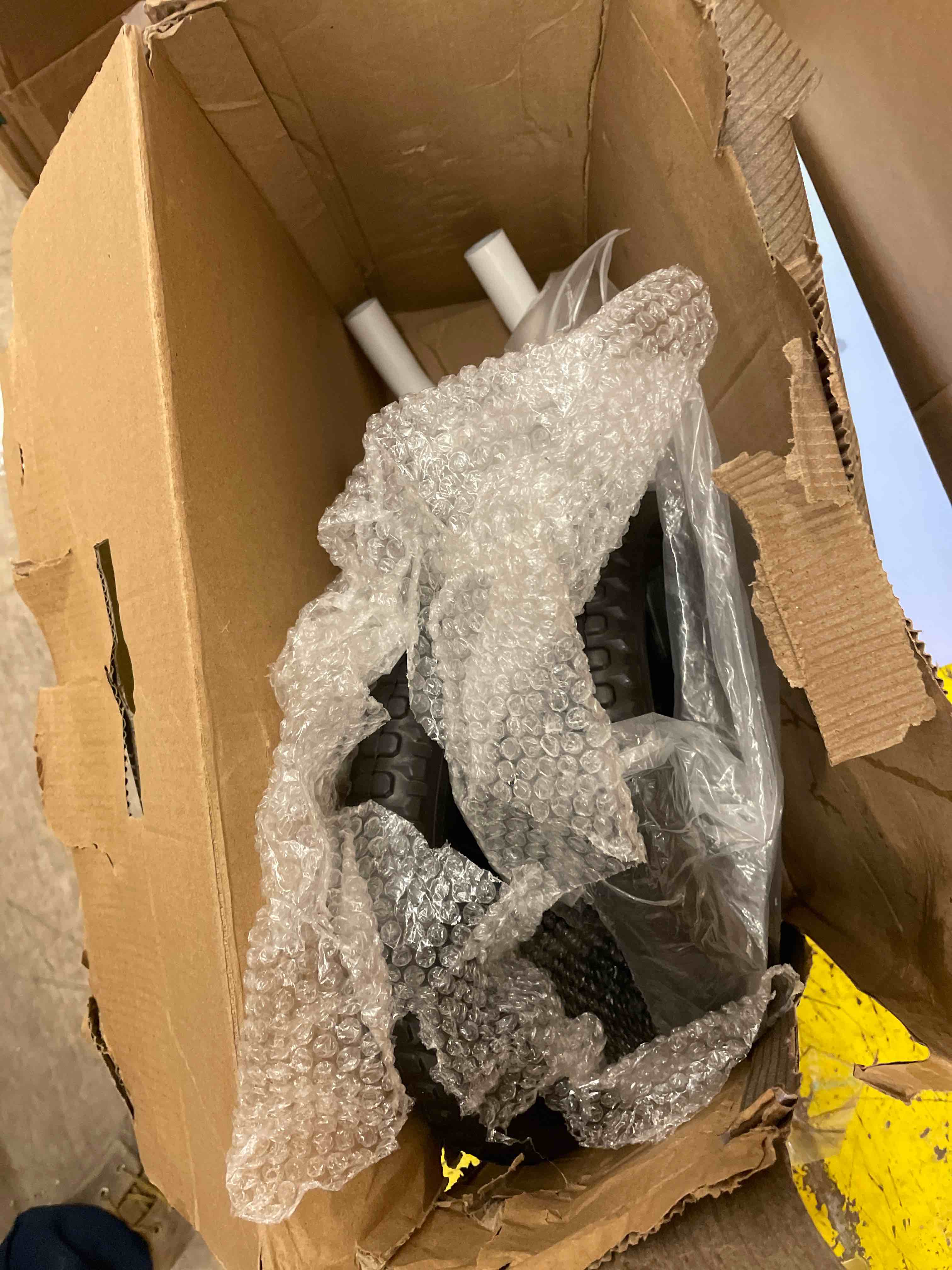 https://s3.amazonaws.com/lotting-images-prod/phillipi/BRN0469467_1736870836744.jpeg