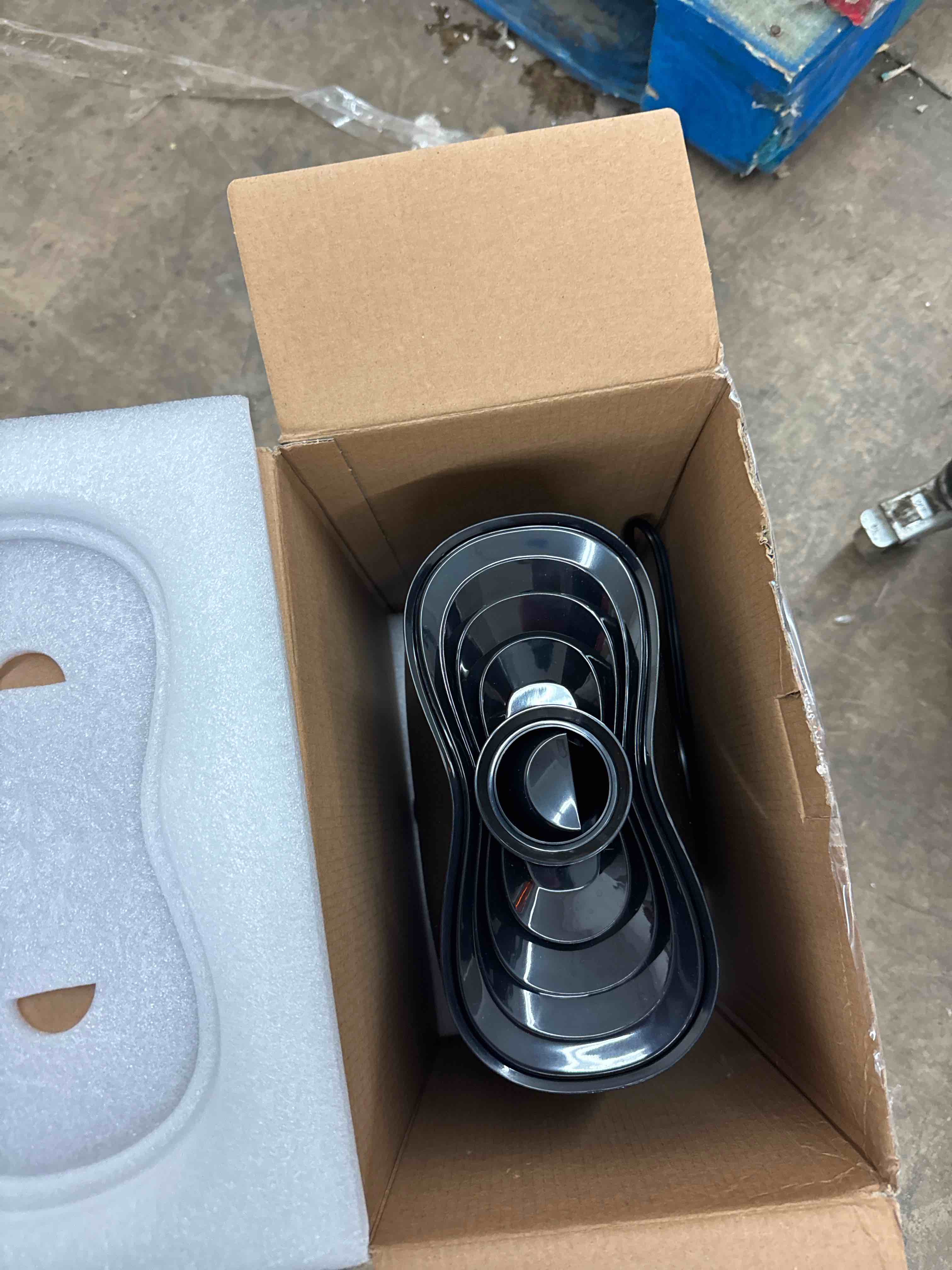https://s3.amazonaws.com/lotting-images-prod/phillipi/BRN0469480_1736365705455.jpeg