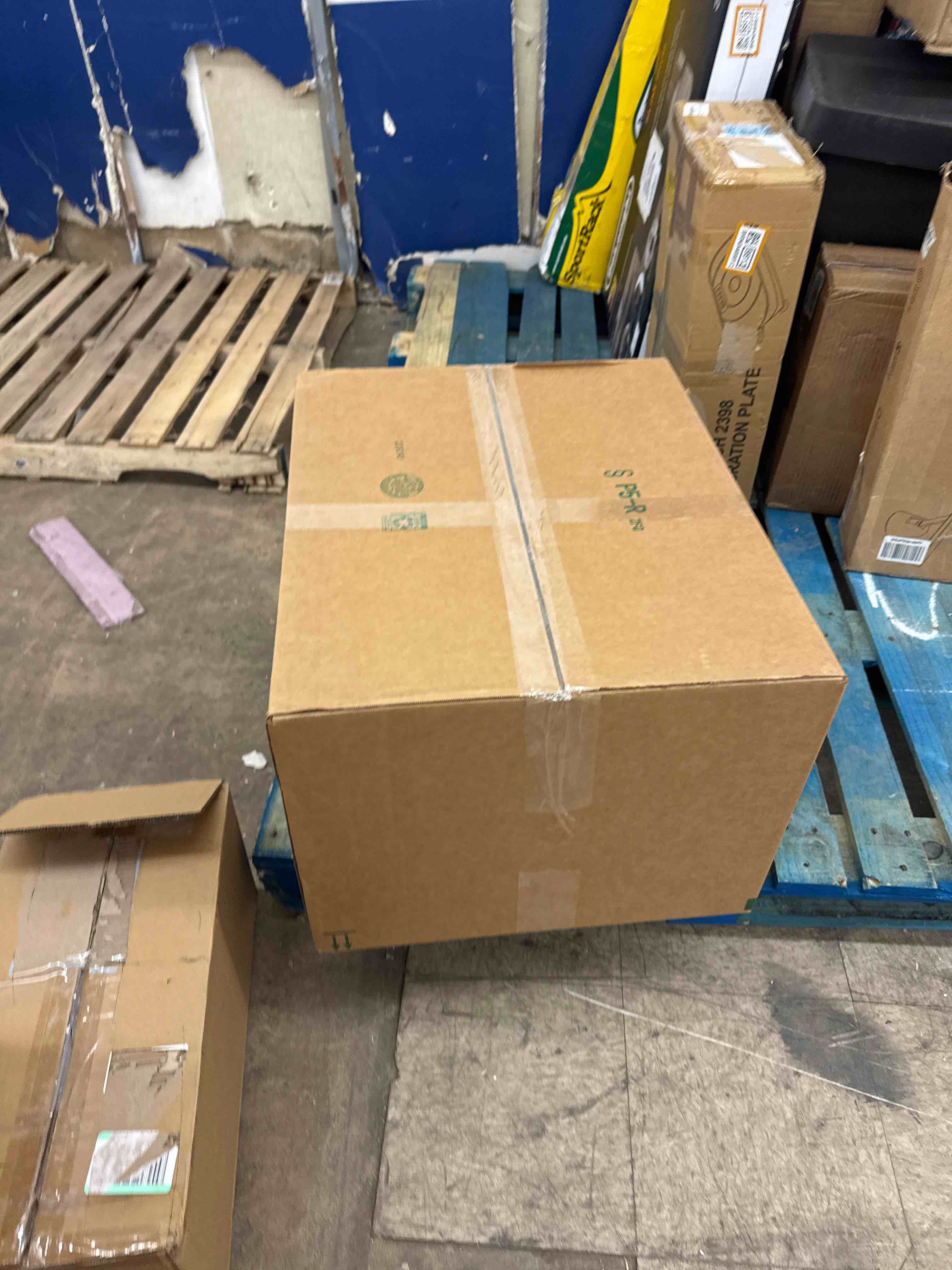 https://s3.amazonaws.com/lotting-images-prod/phillipi/BRN0469511_1736360771159.jpeg