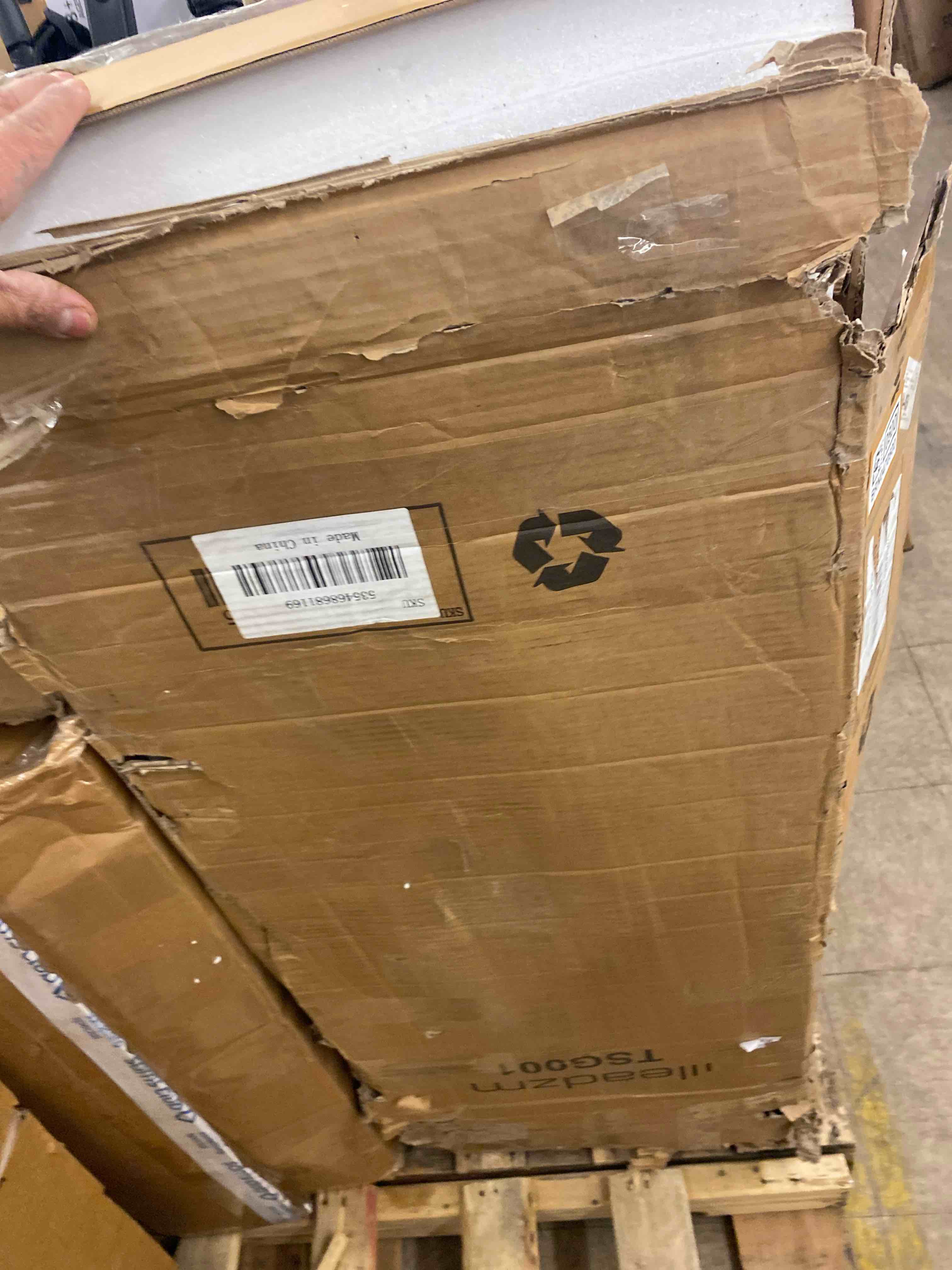 https://s3.amazonaws.com/lotting-images-prod/phillipi/BRN0470500_1740077367457.jpeg