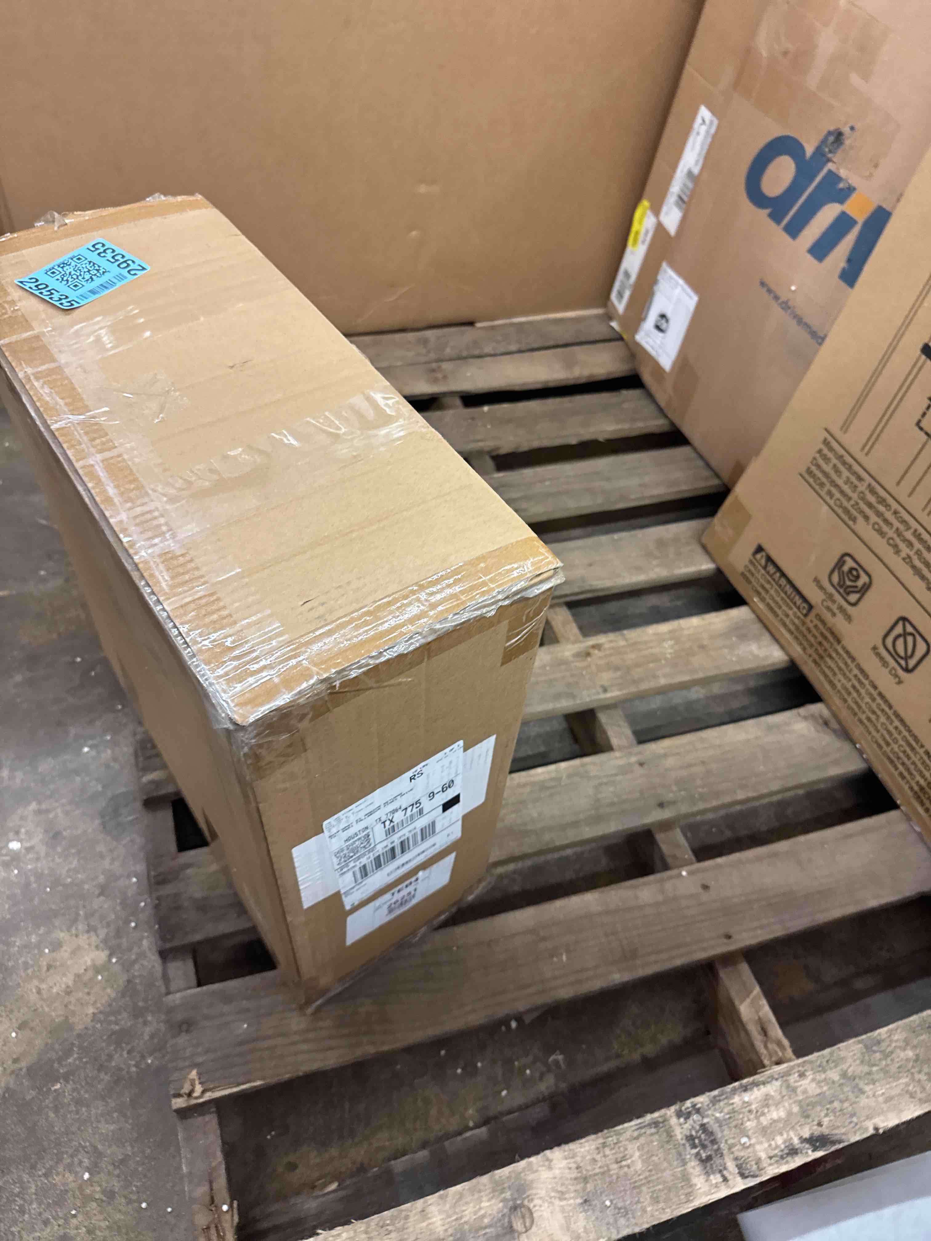 https://s3.amazonaws.com/lotting-images-prod/phillipi/BRN0470984_1738349567957.jpeg