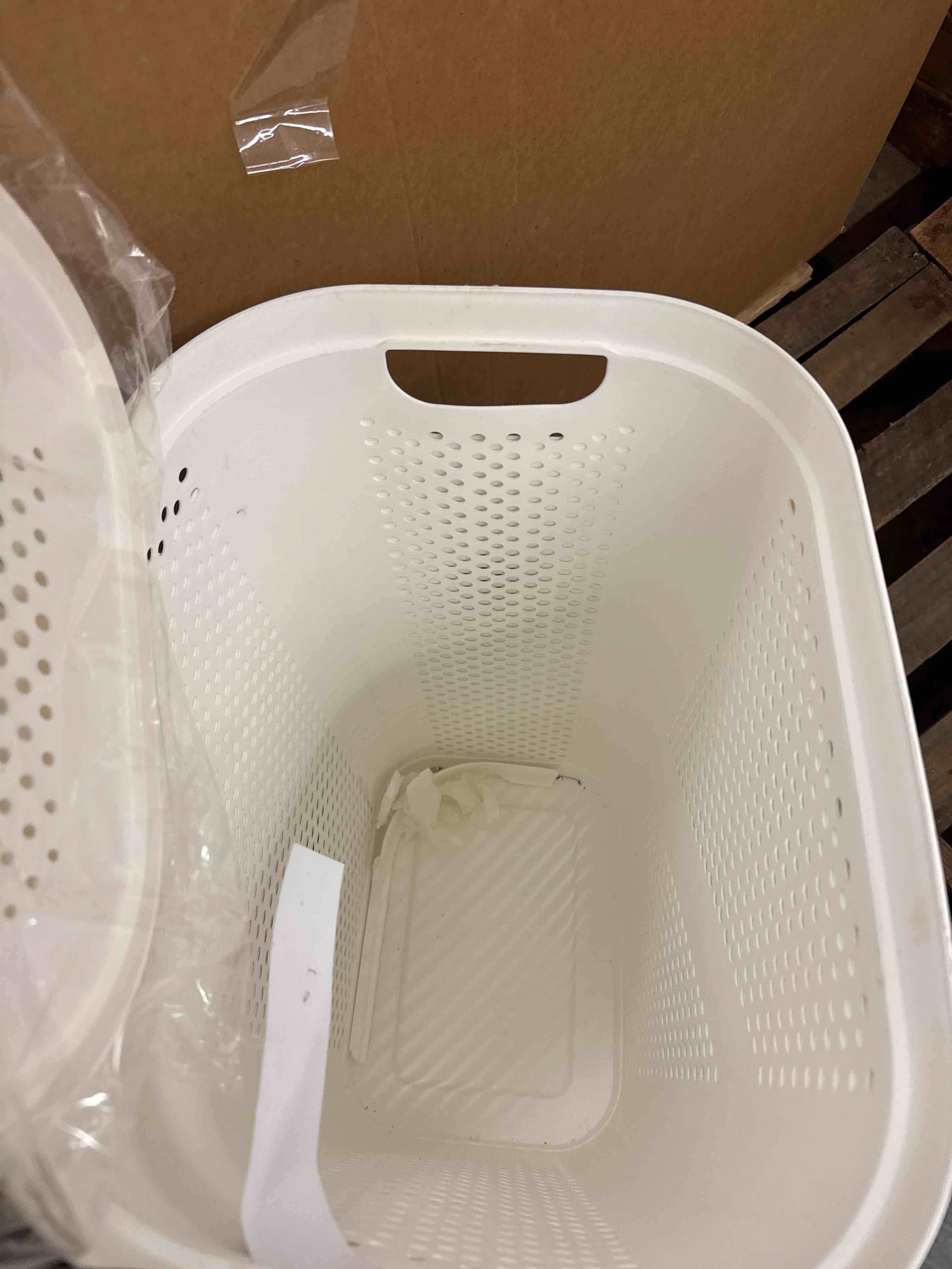 https://s3.amazonaws.com/lotting-images-prod/phillipi/BRN0470998_1738348008035.jpeg