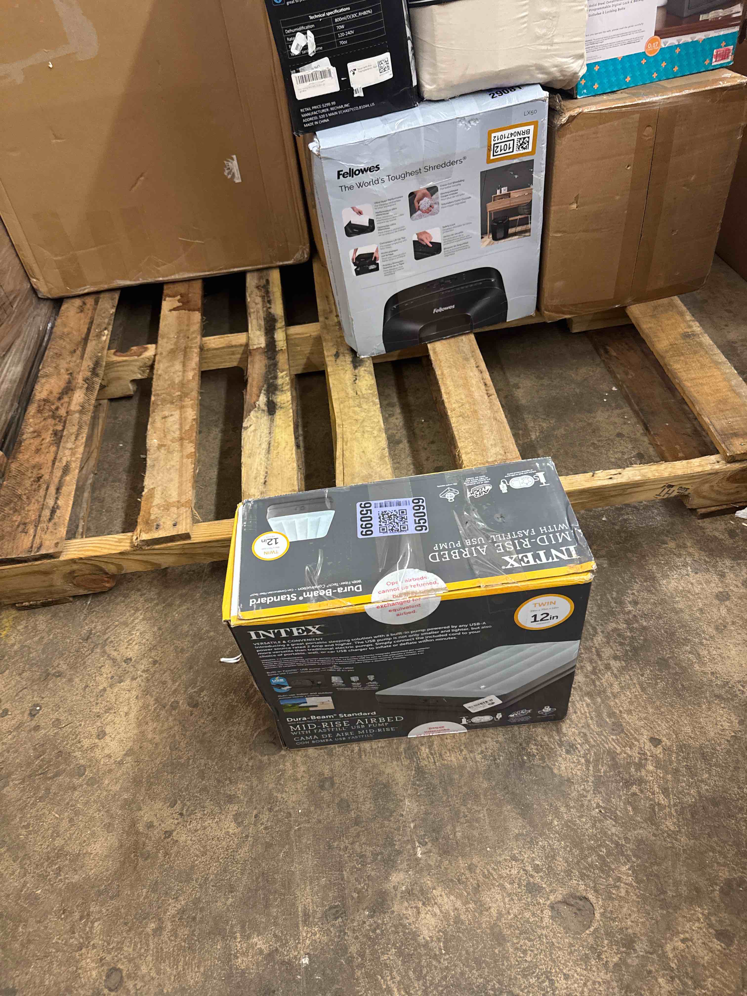 https://s3.amazonaws.com/lotting-images-prod/phillipi/BRN0471006_1738346856476.jpeg