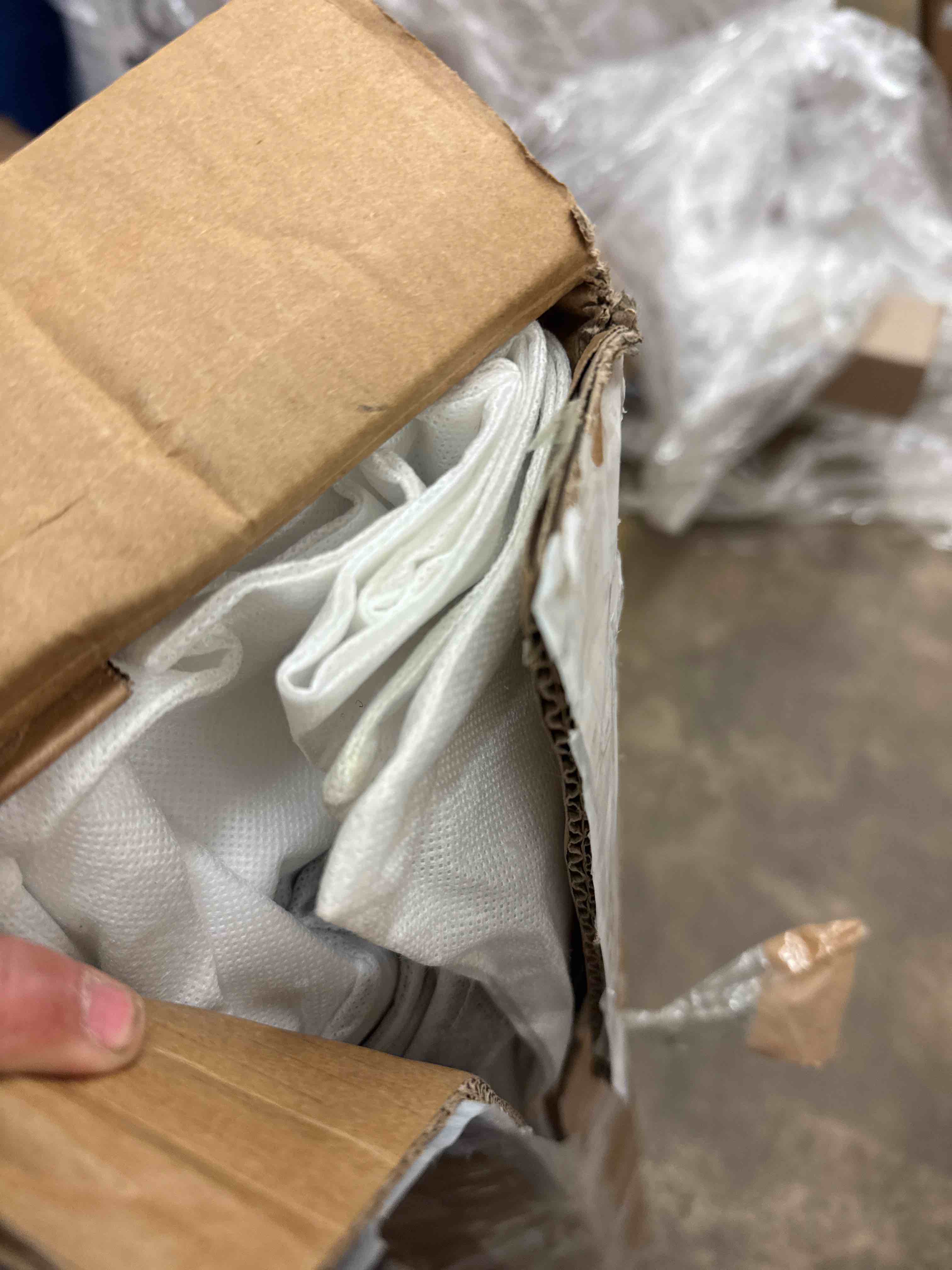 https://s3.amazonaws.com/lotting-images-prod/phillipi/BRN0471083_1738182794361.jpeg